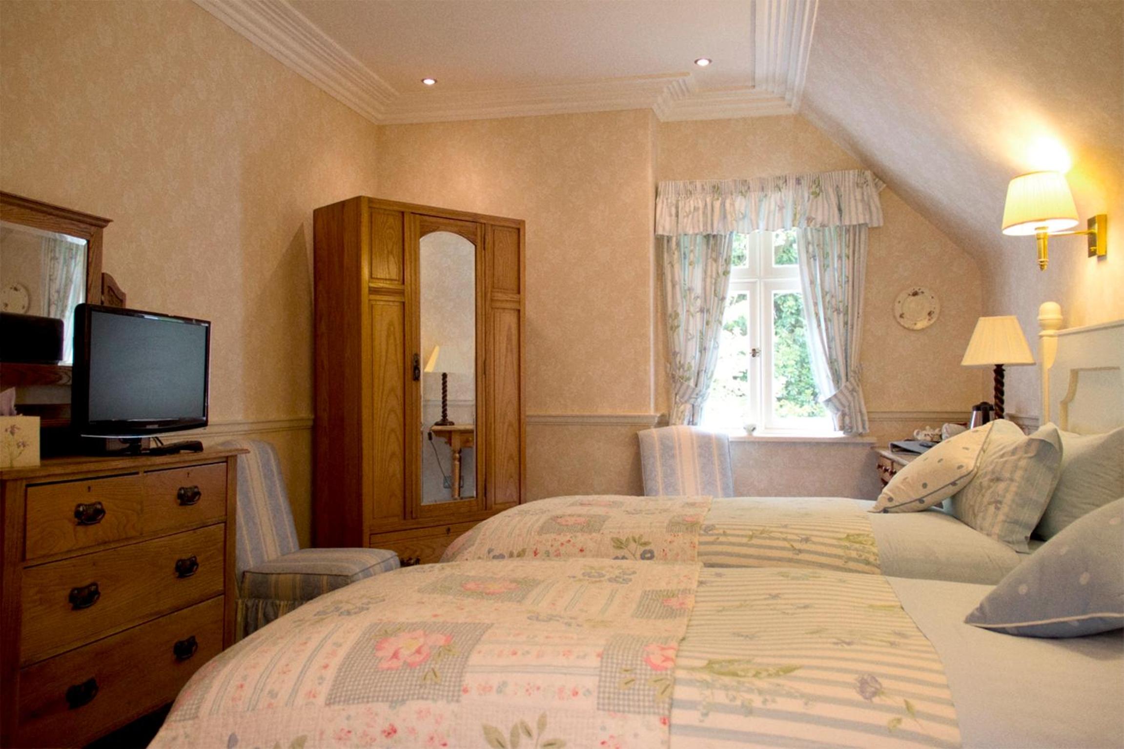 Superior Double or Twin Room - Photo 3