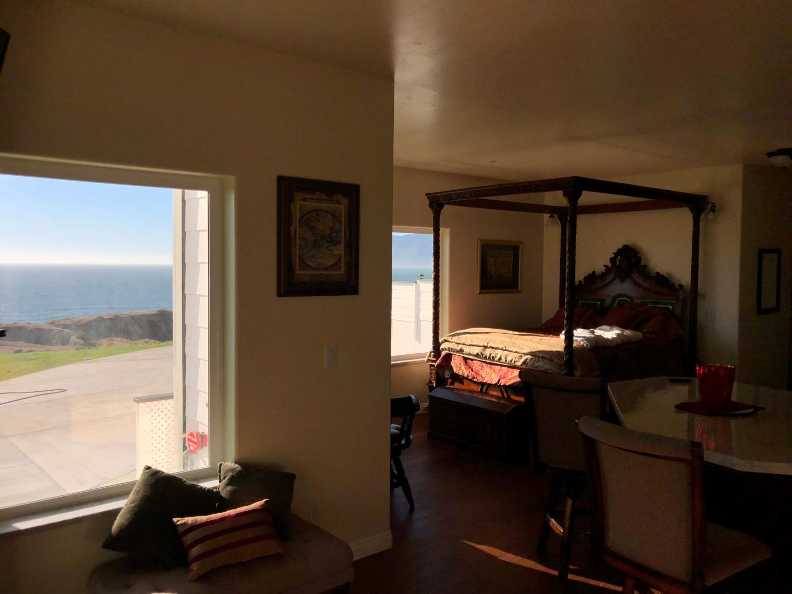 Queen Suite with Sea View