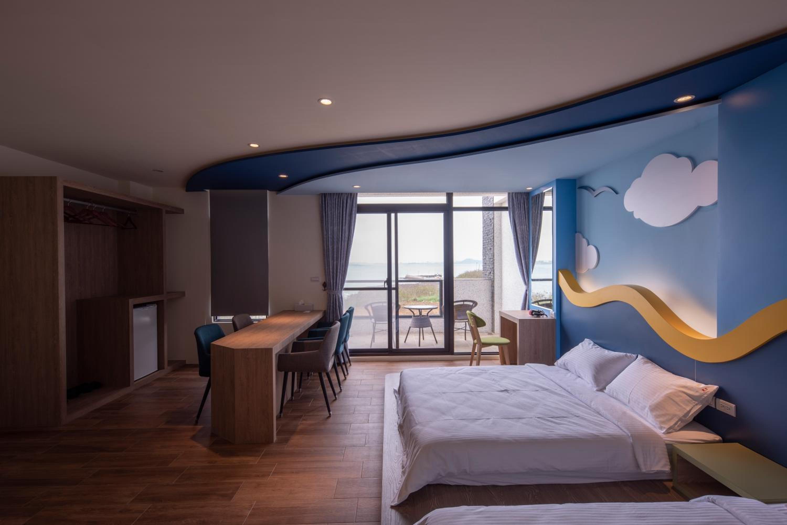 Family Room with Sea View photo 1