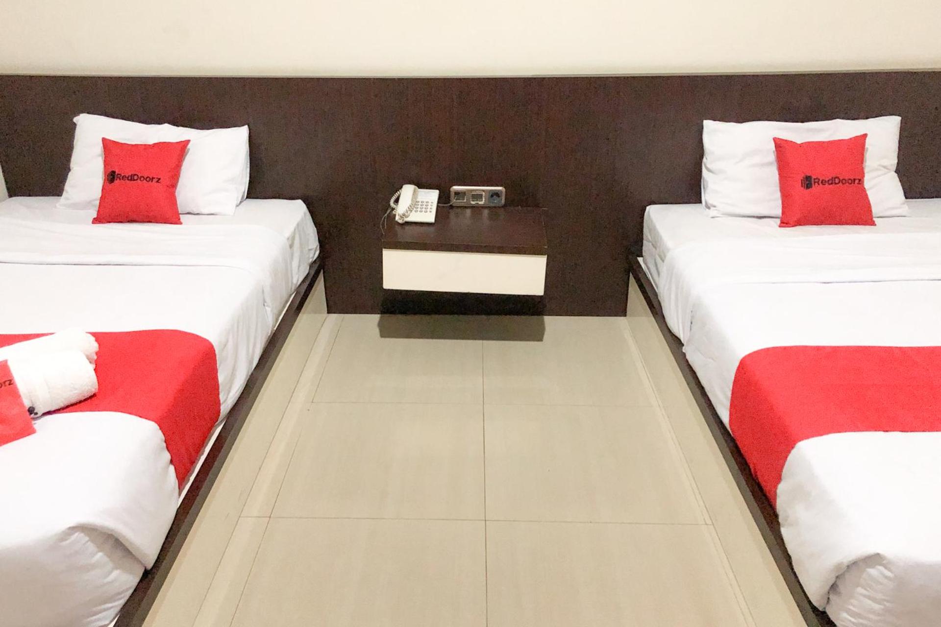 Twin Room - Photo 13