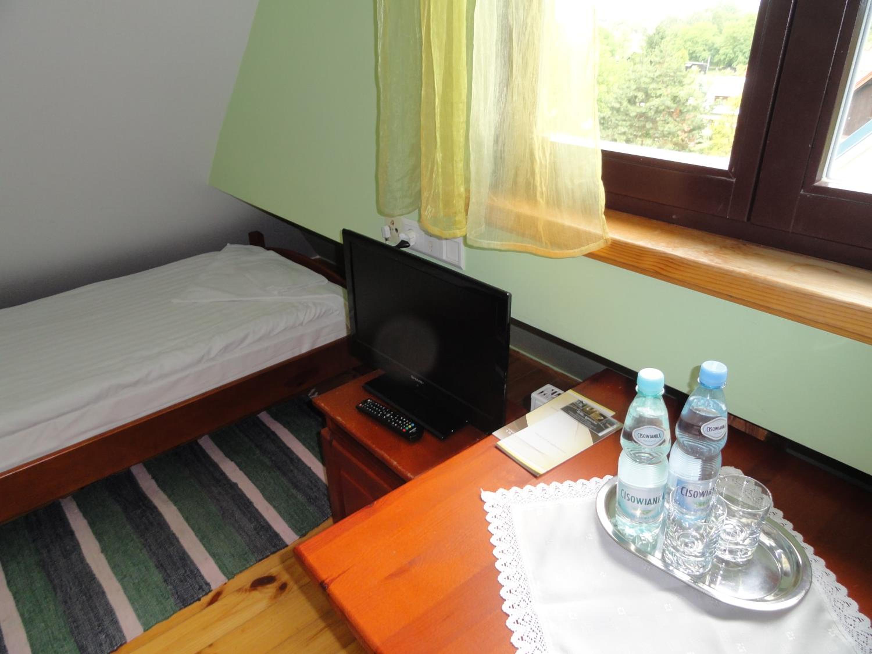 Twin Room with Private External Bathroom photo 1