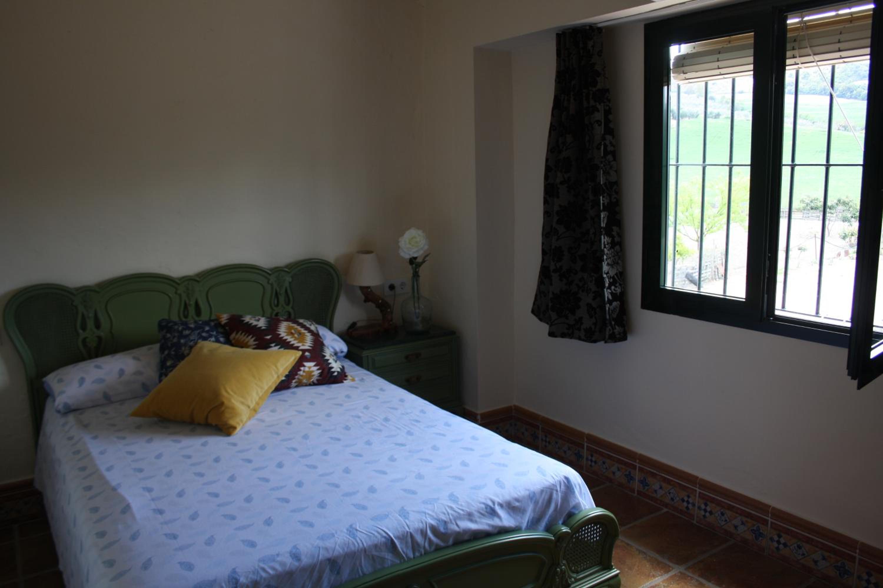 Seven-Bedroom House - Photo 10