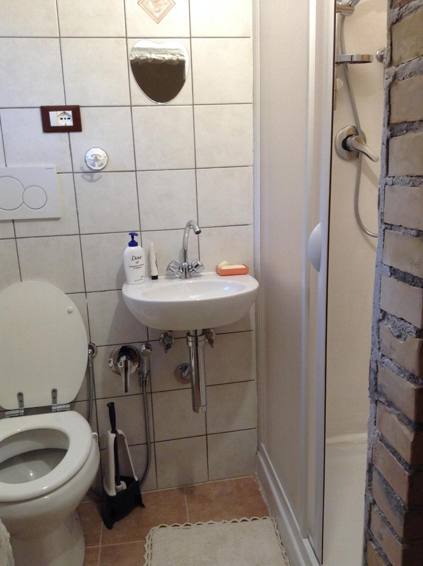 Four-Bedroom House - Photo 17