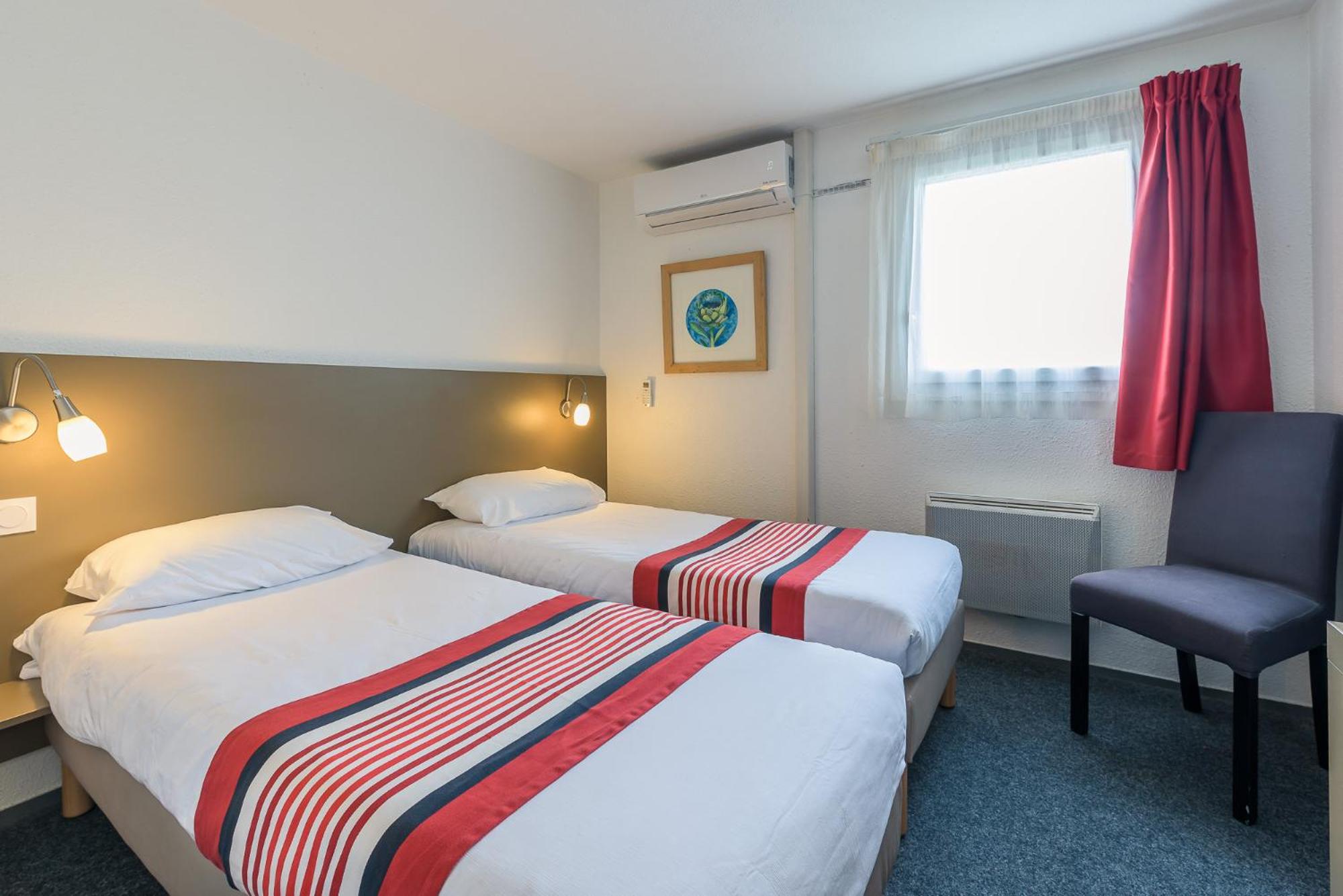 Standard Quadruple Room - Adjacent room photo 2