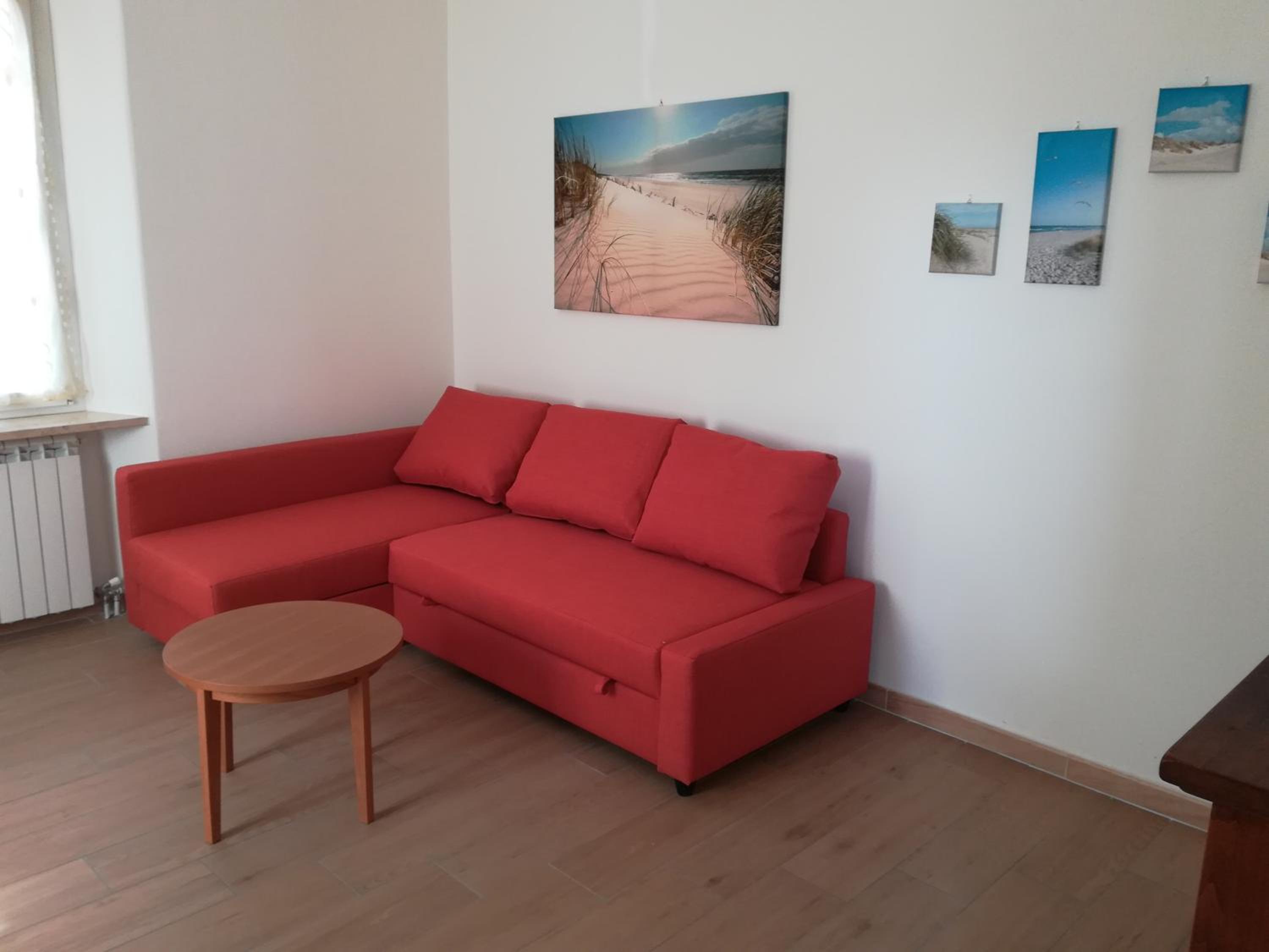 One-Bedroom Apartment photo 1