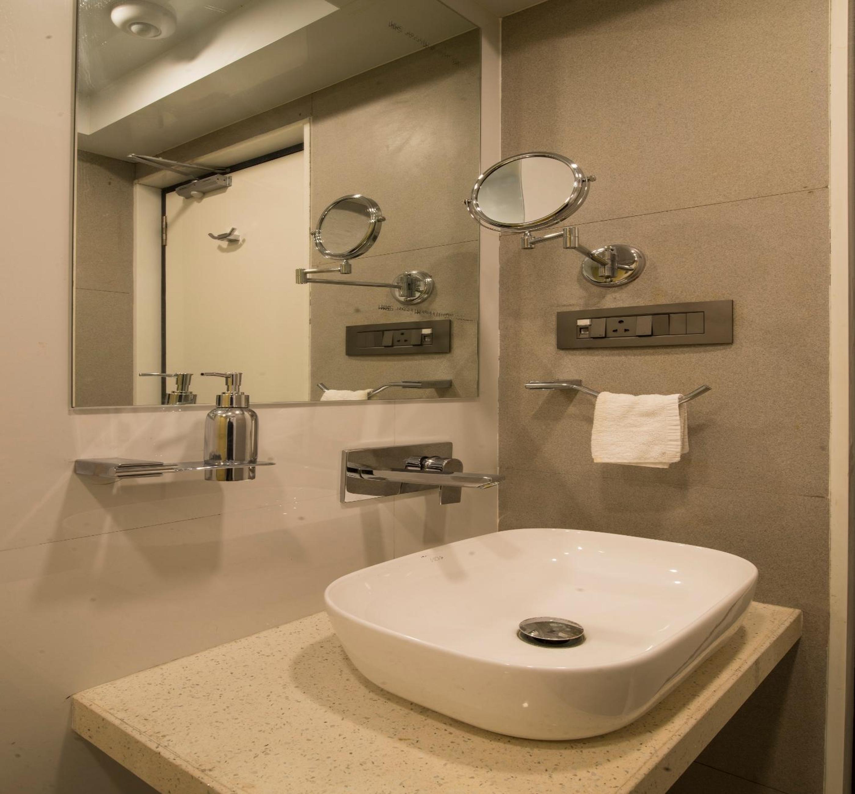Triple Room - Photo 8