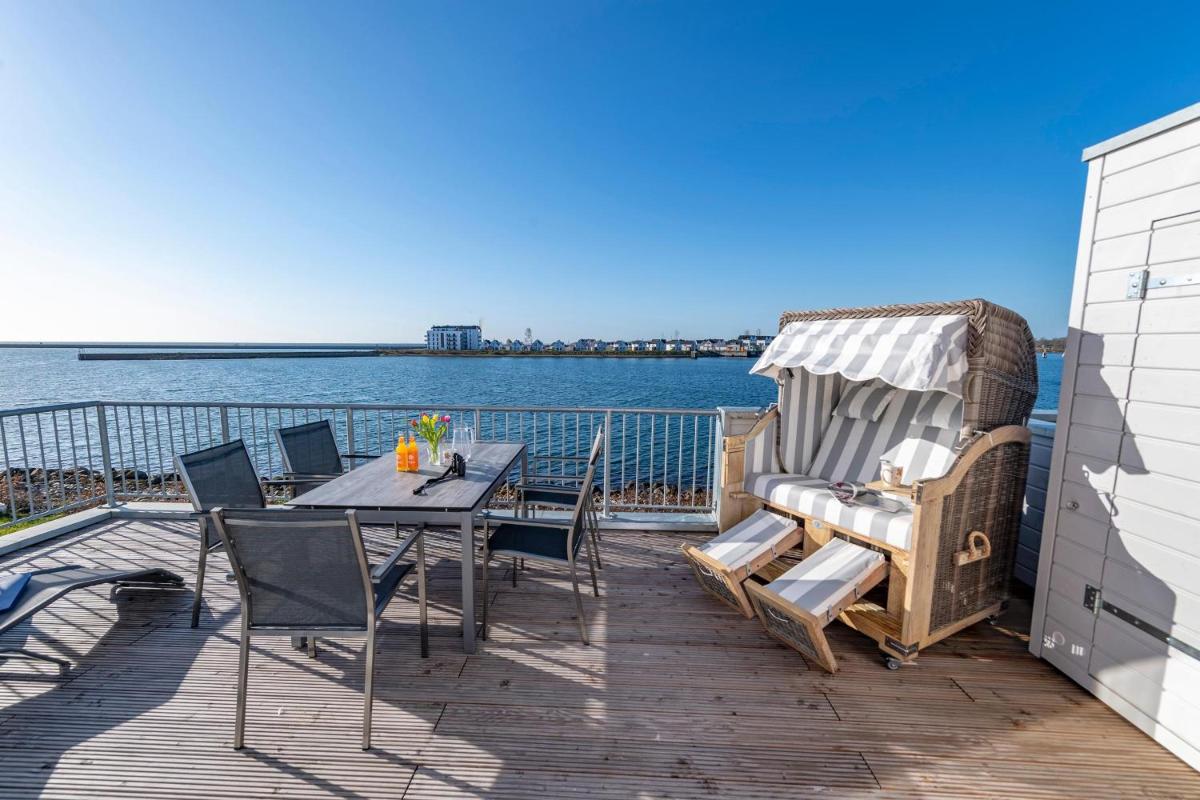 Apartment with Sea View photo 3