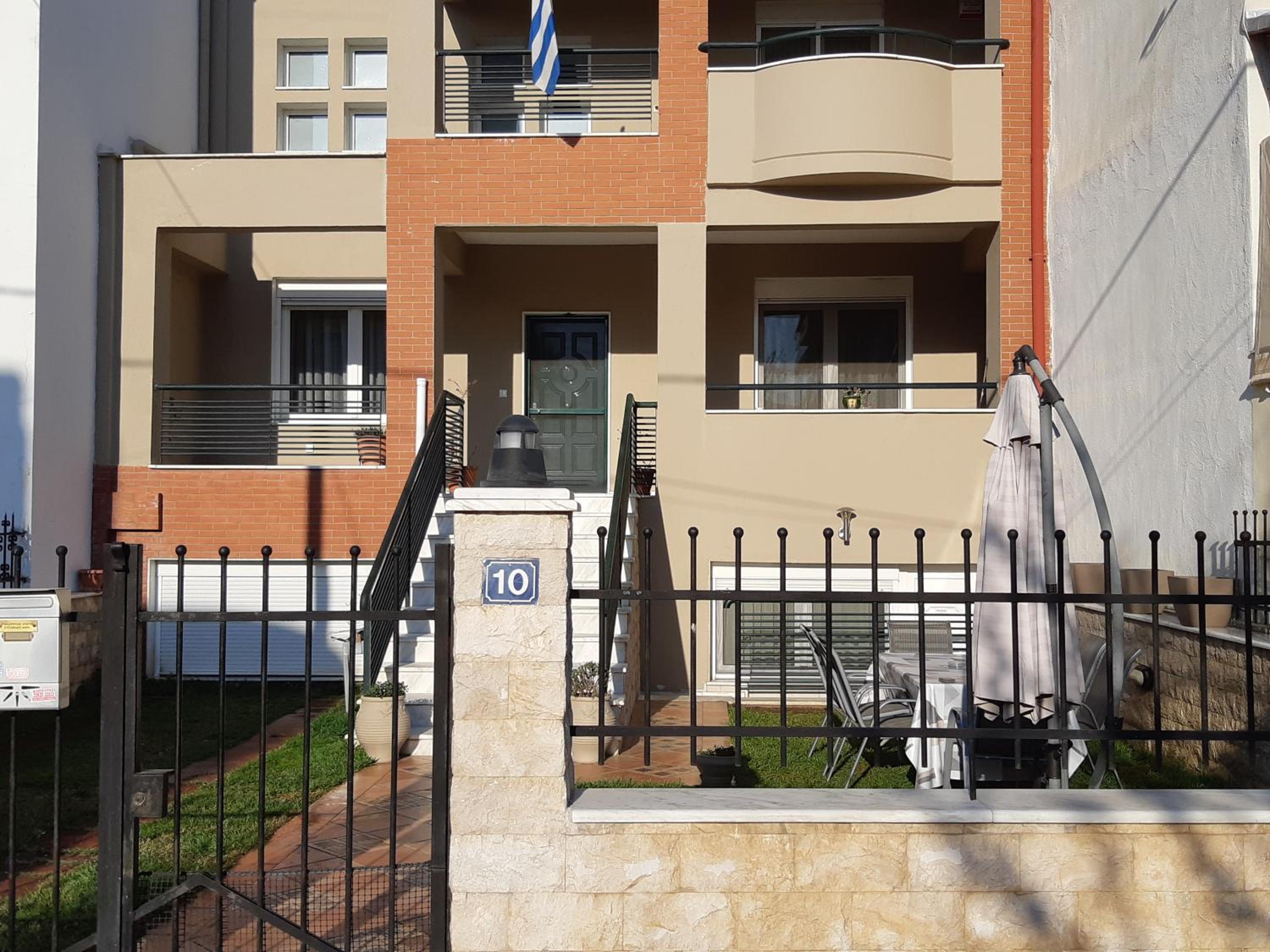Two-Bedroom House - Photo 35
