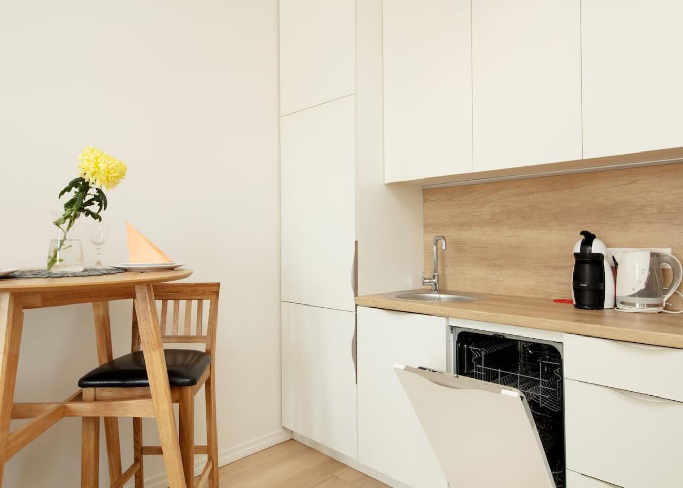 One-Bedroom Apartment - Photo 31