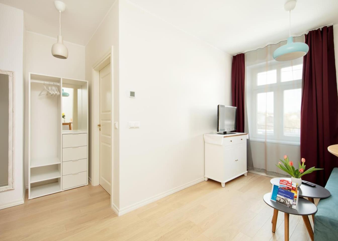One-Bedroom Apartment - Photo 17