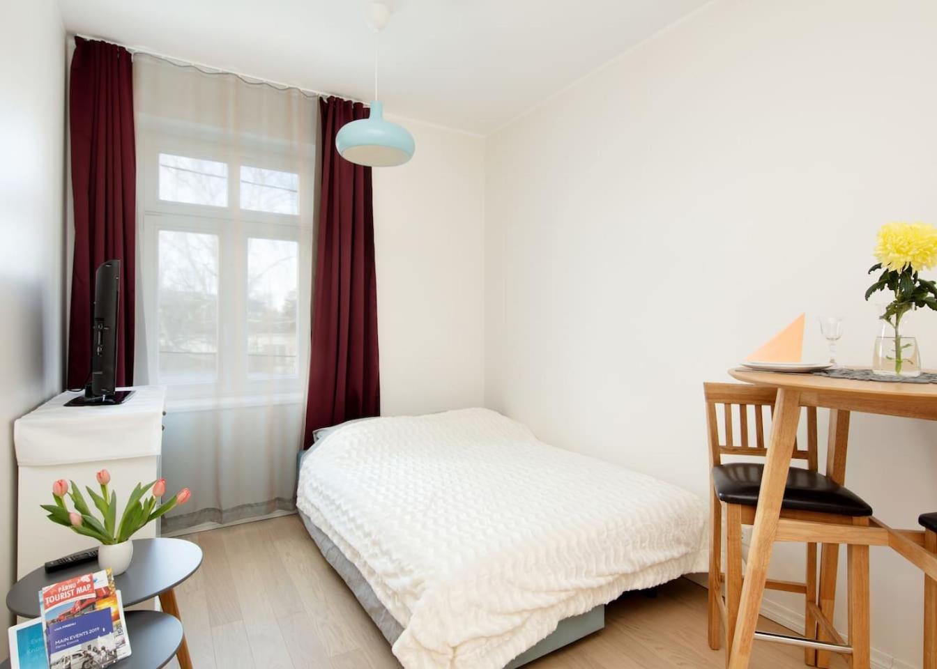 One-Bedroom Apartment - Photo 6