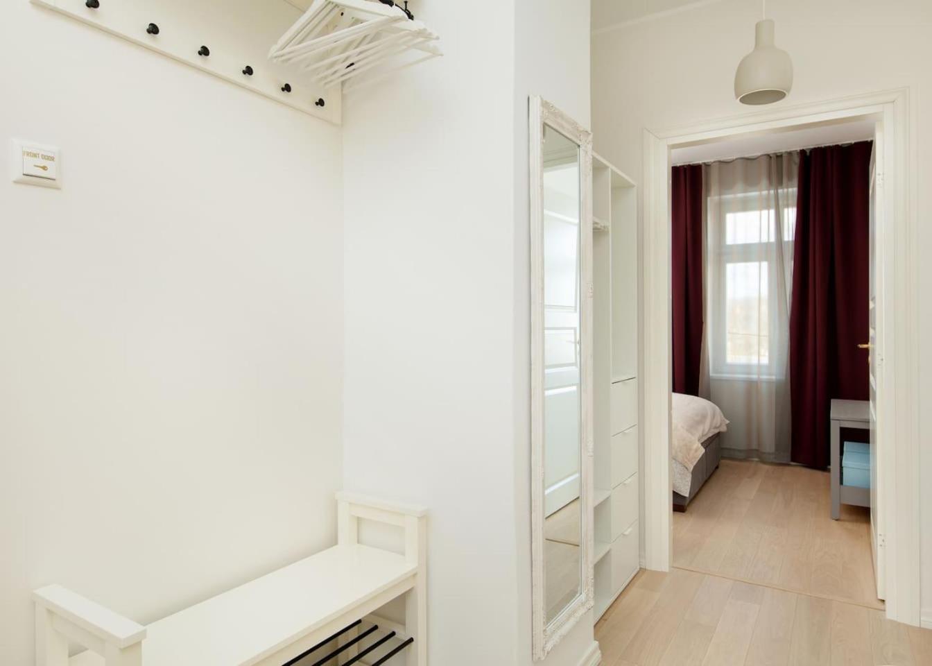 One-Bedroom Apartment - Photo 30