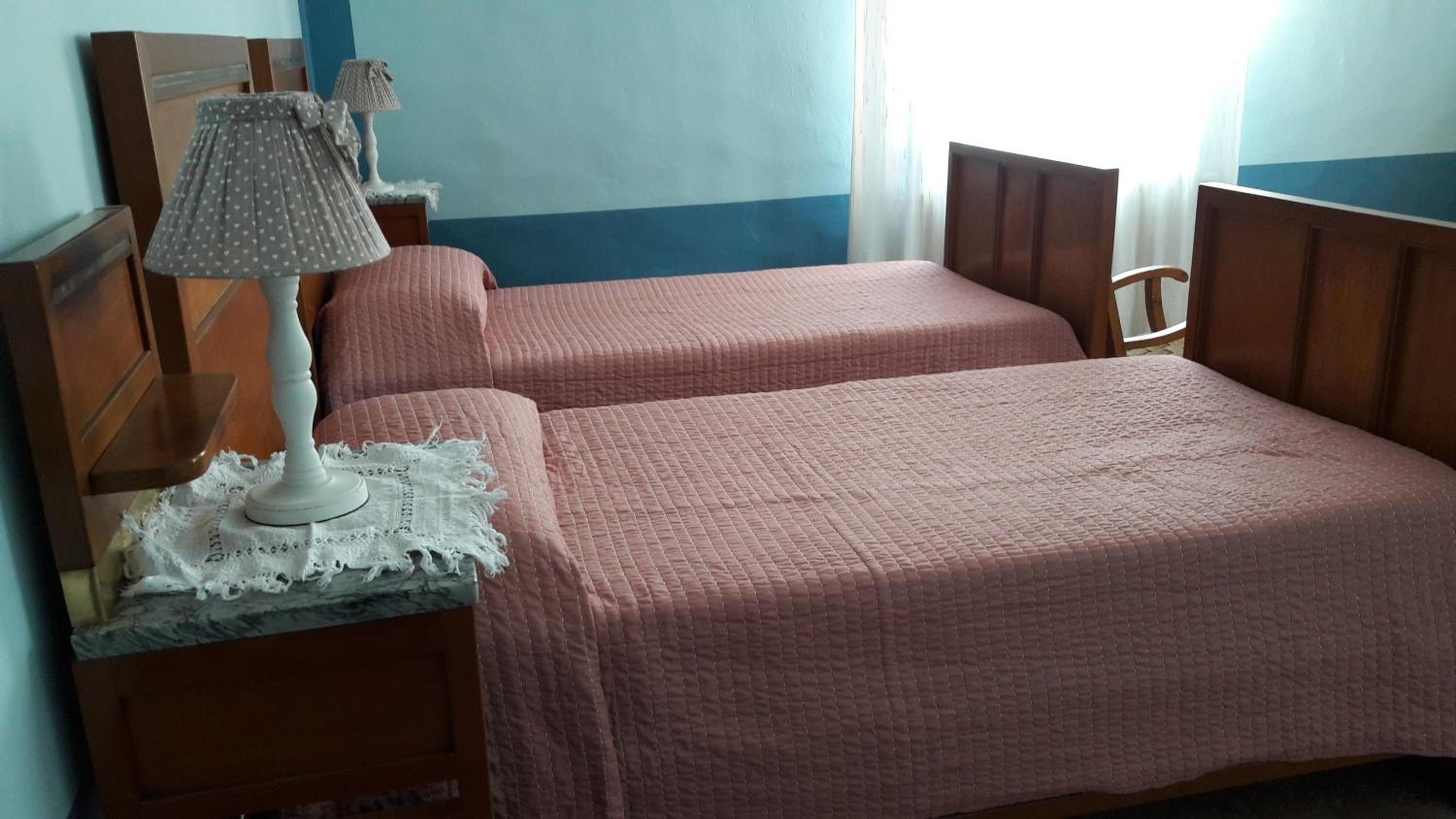 Deluxe Double or Twin Room photo 3