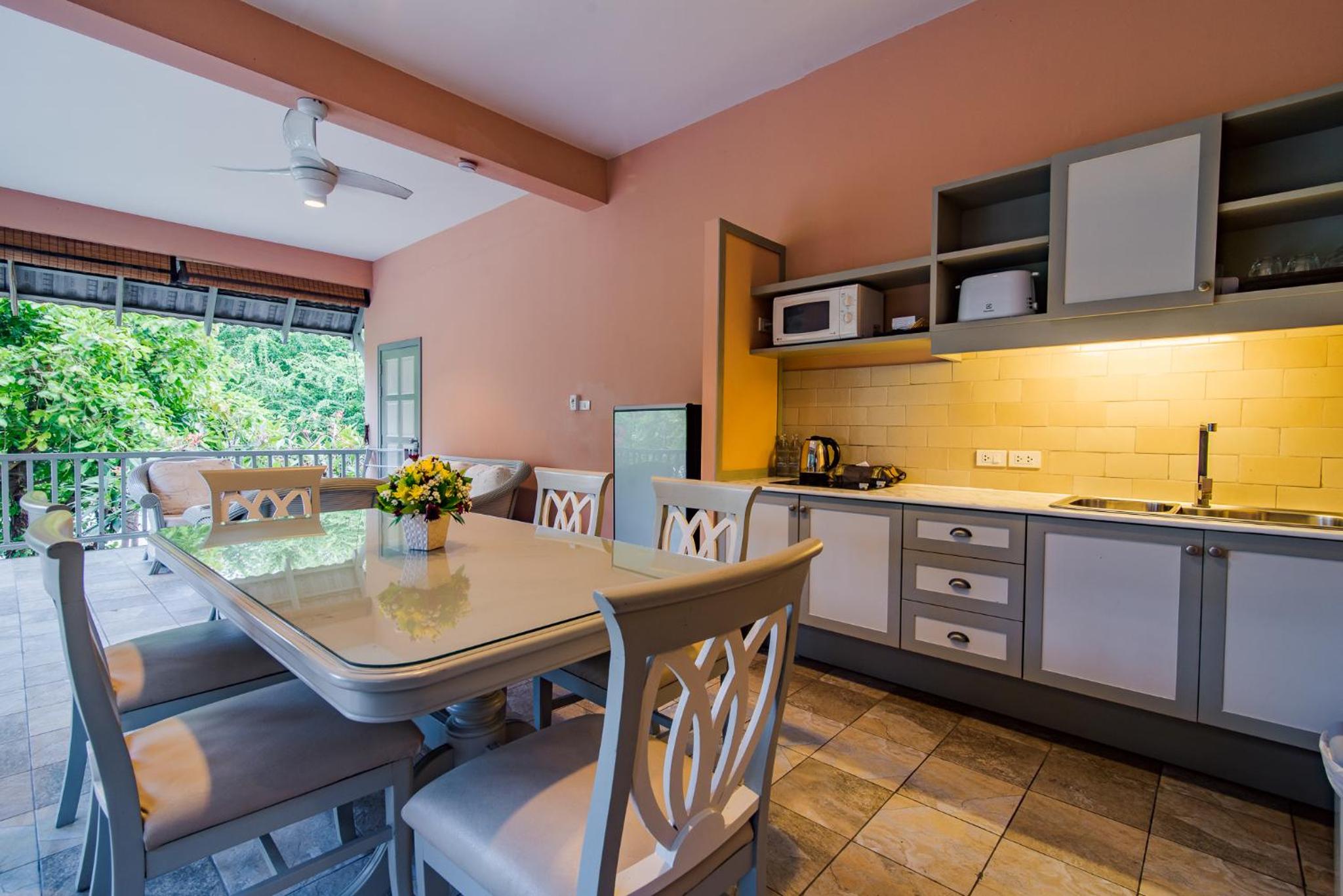 Standard Seafront Two-Bedroom Family Suite - Photo 3