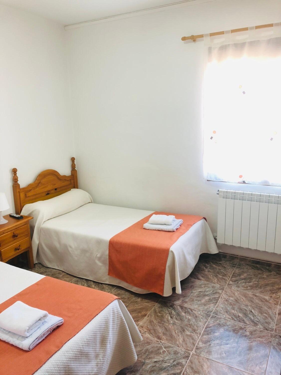 Twin Room - Photo 1
