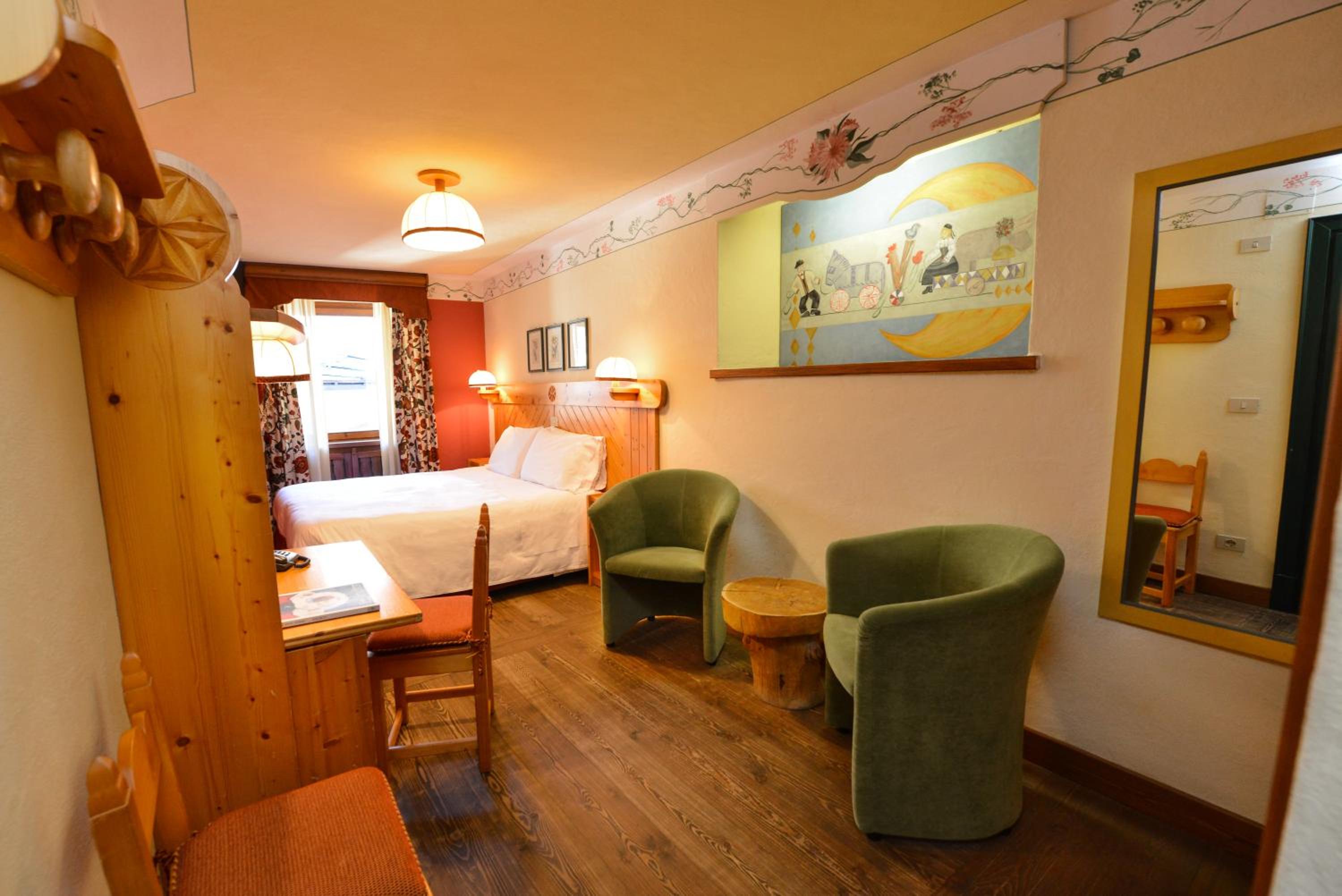 Senior Double or Twin Room with Balcony - Photo 5