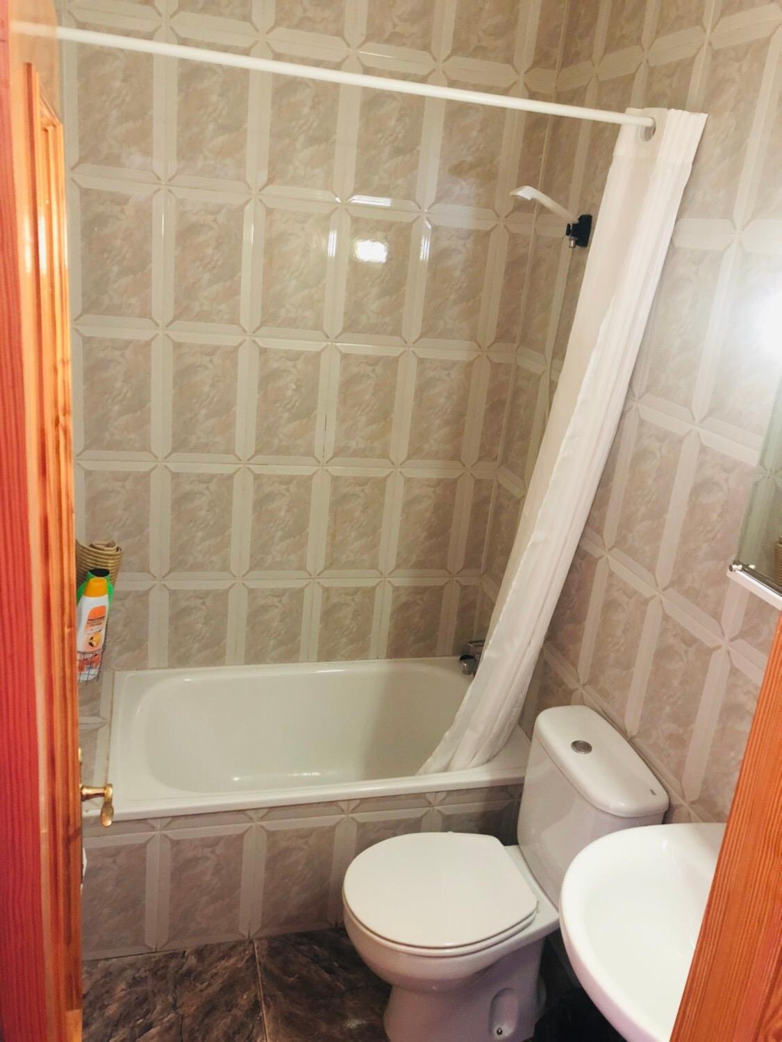 Queen Room - Photo 11