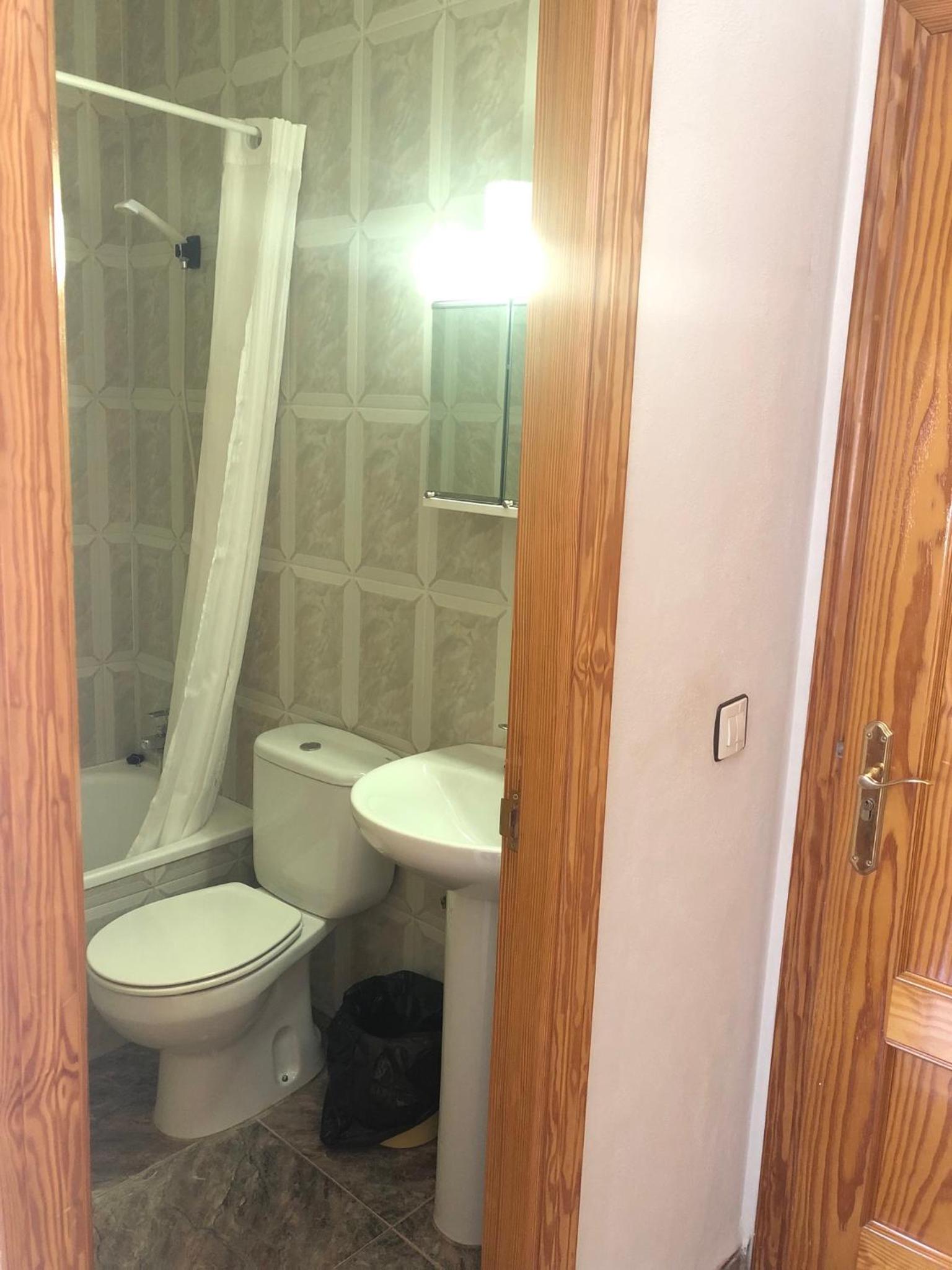 Queen Room - Photo 9