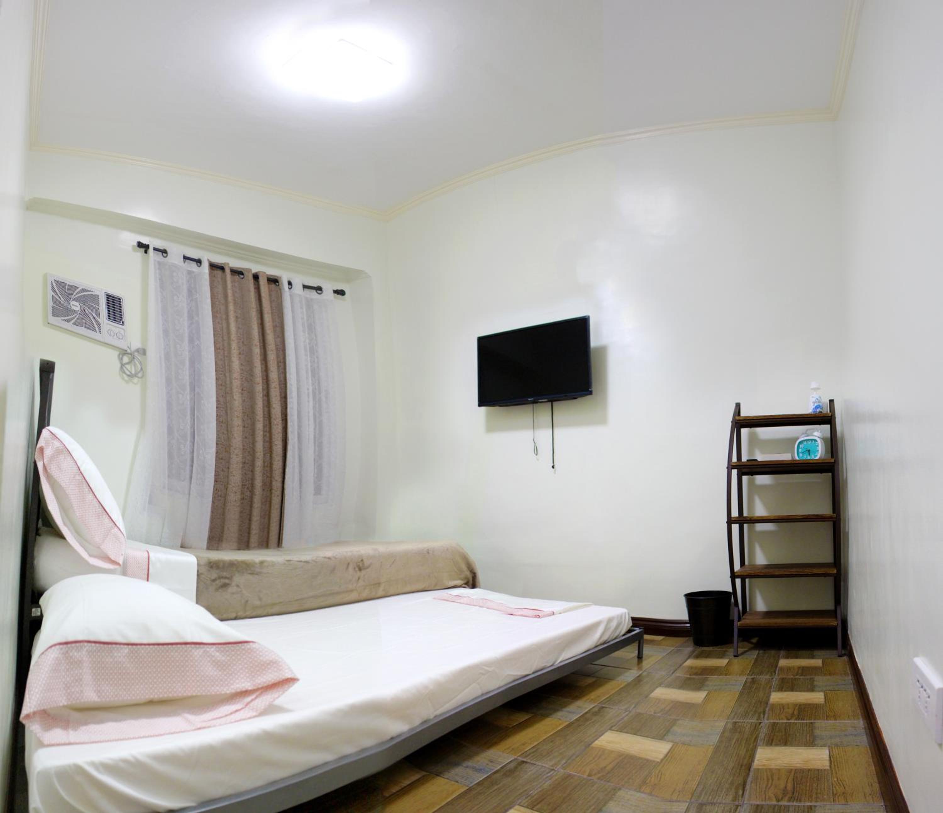 Double Room - Photo 2