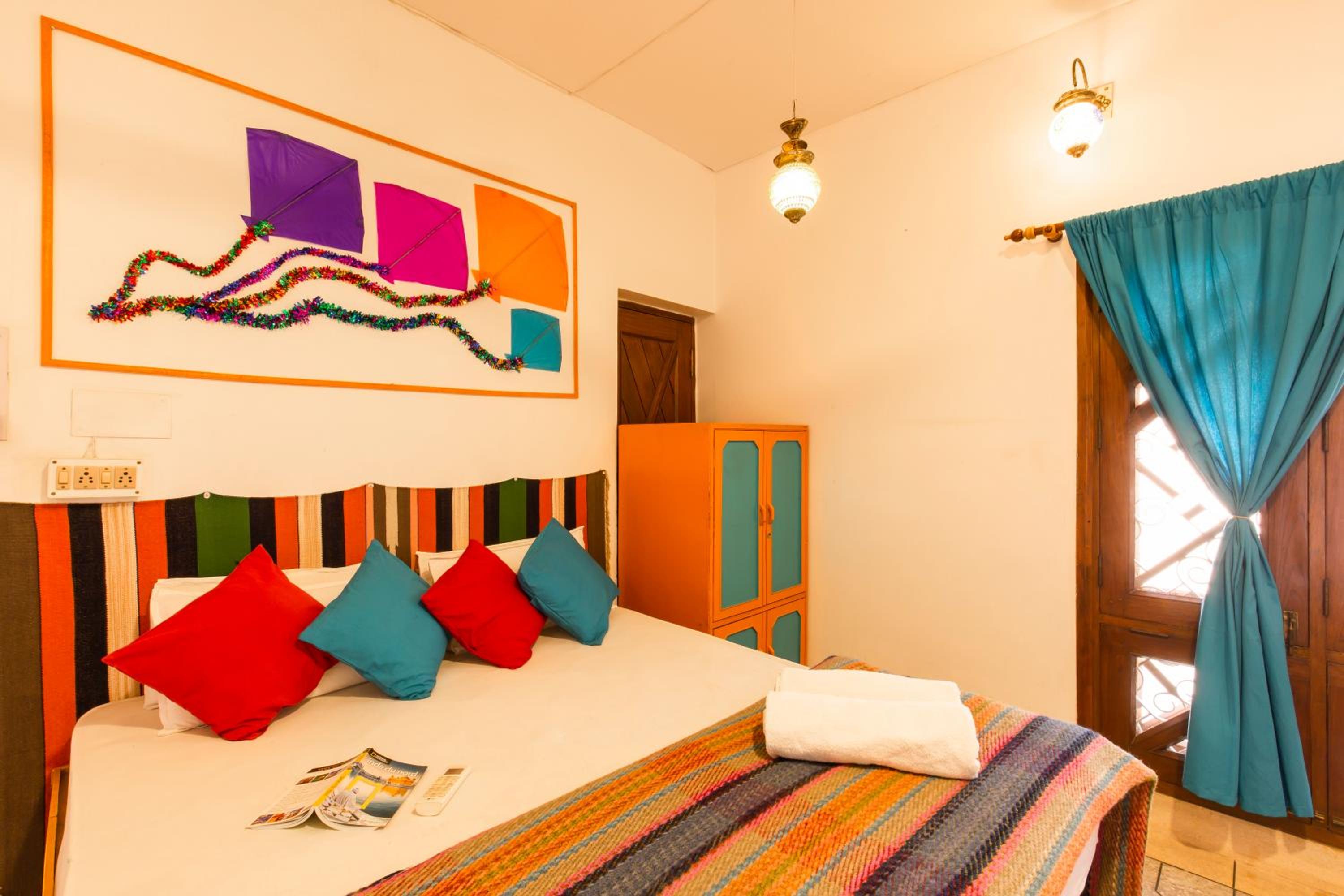 Private Double AC Room with Ensuite Bathroom photo 3