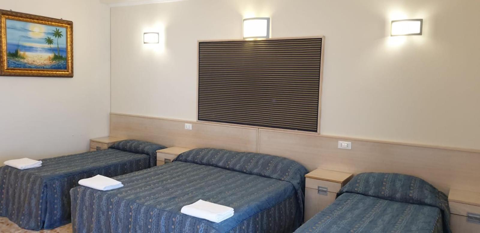 Quadruple Room - Photo 2