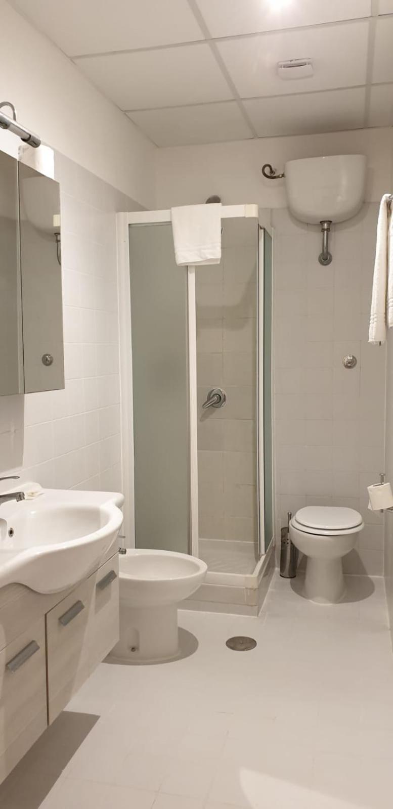 Quadruple Room - Photo 5