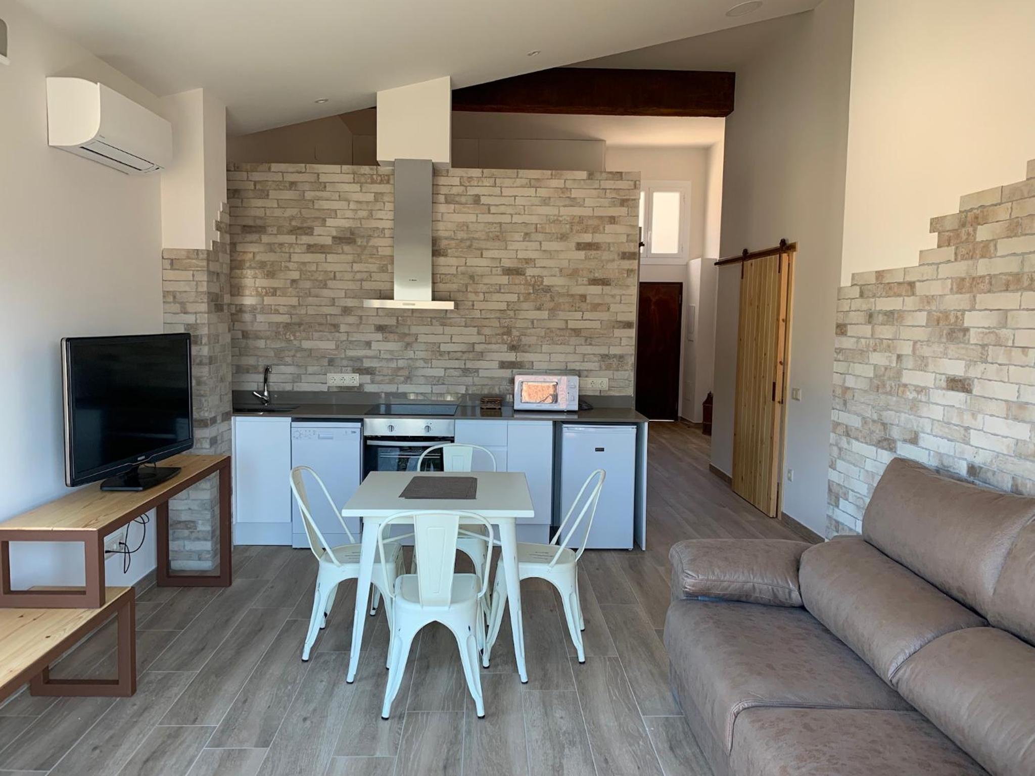 One-Bedroom Apartment - Photo 13