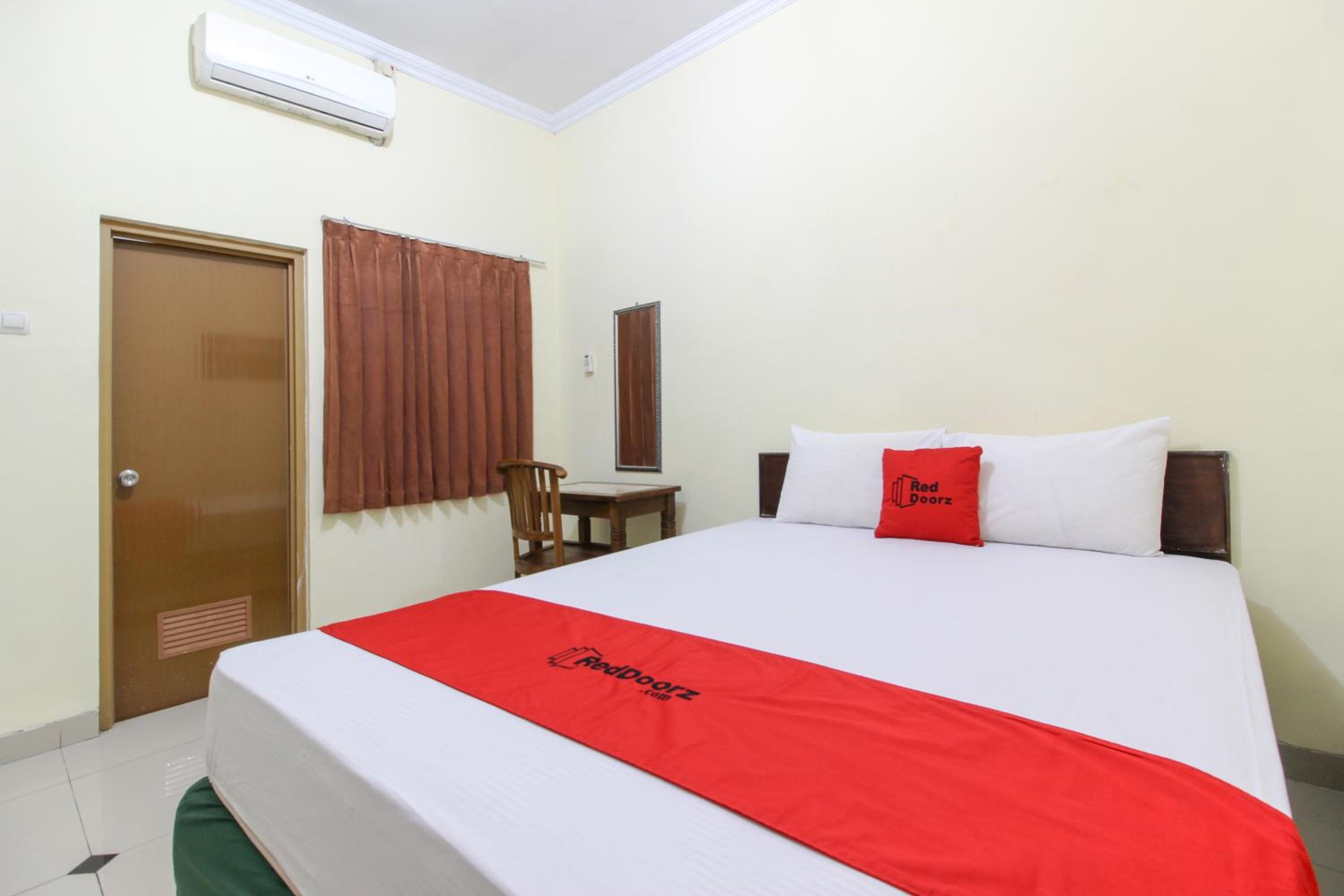 Double Room - Photo 6