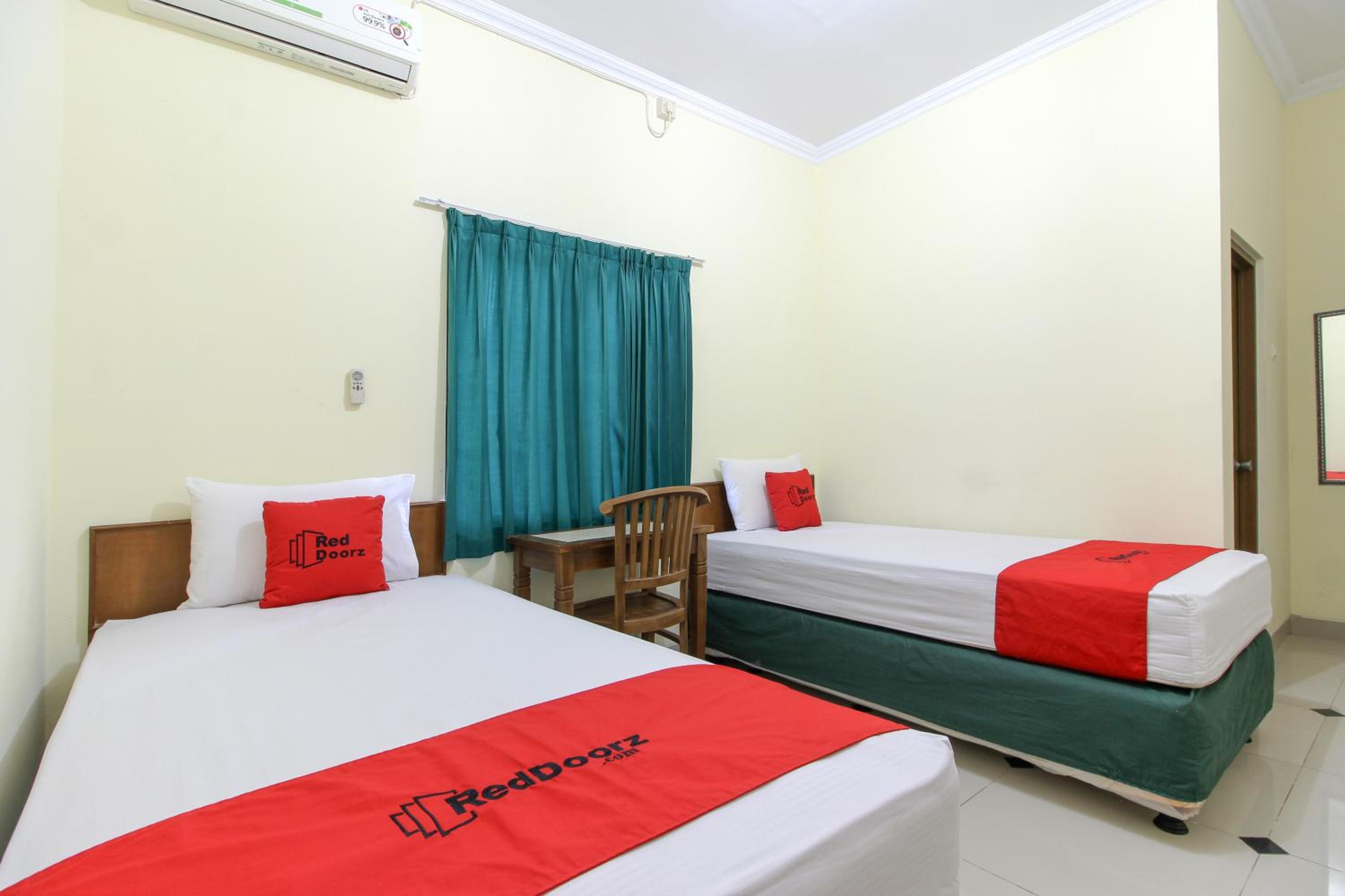 Twin Room - Photo 1