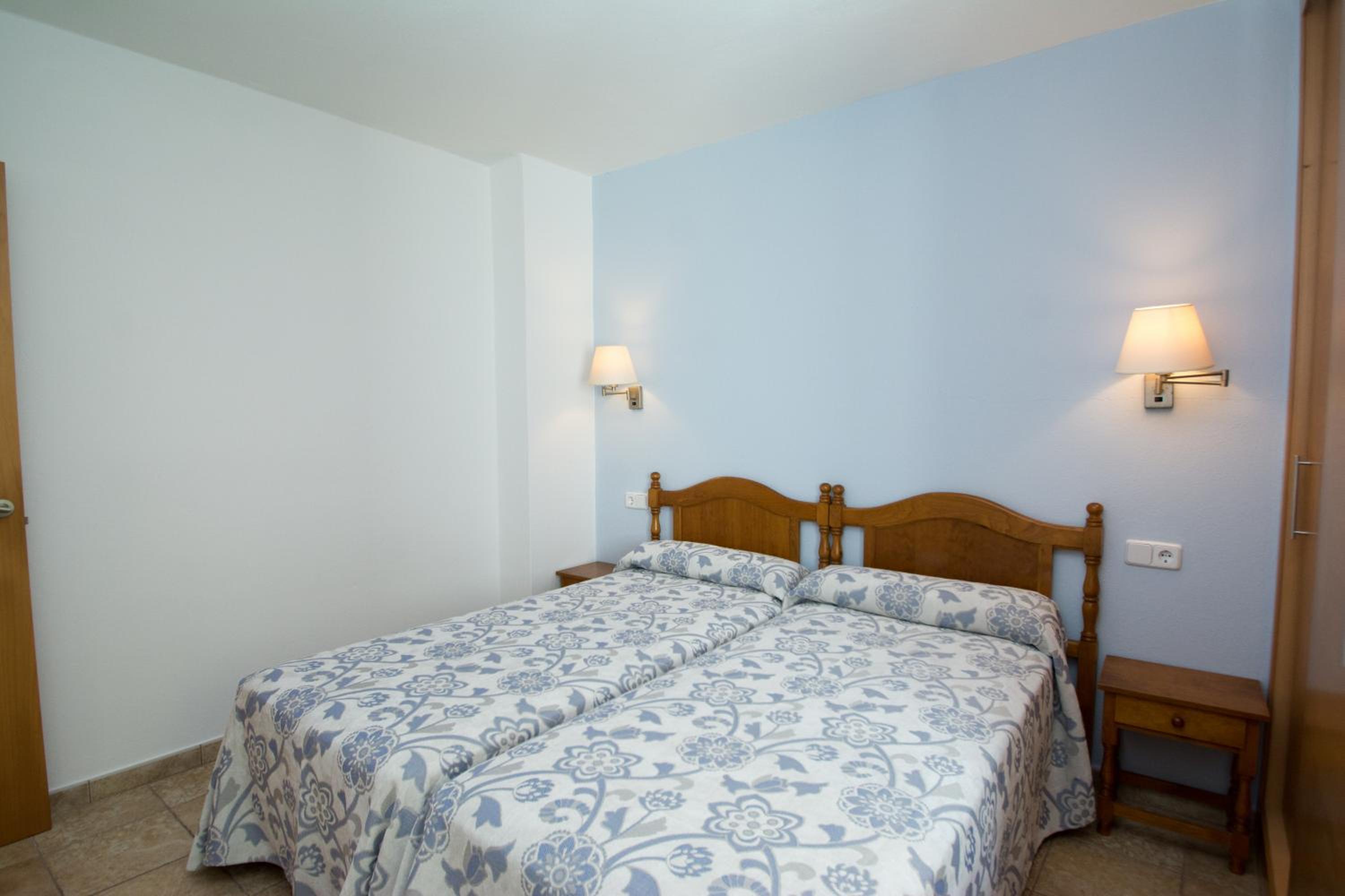 One-Bedroom Apartment (2 - 4 Adults) photo 3
