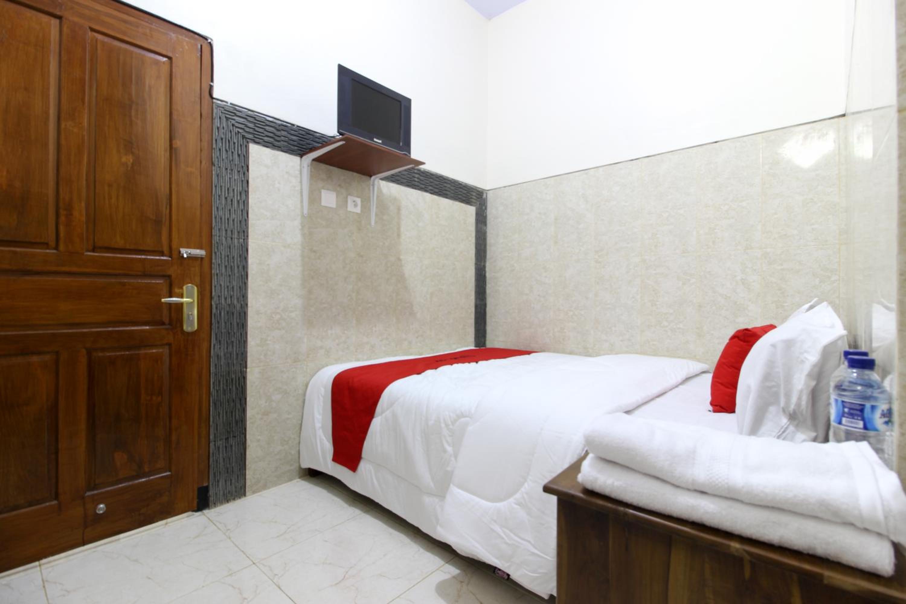 Double Room - Photo 2