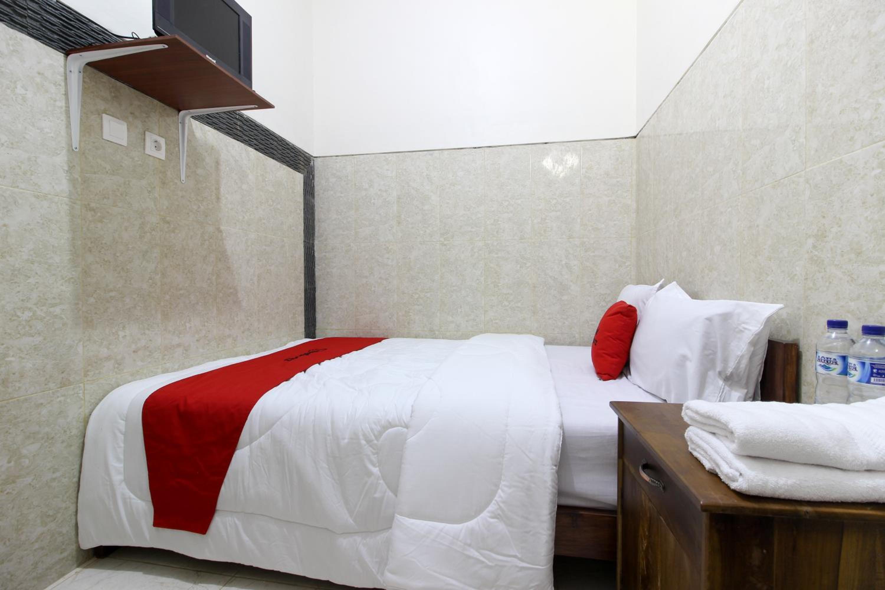 Double Room - Photo 7