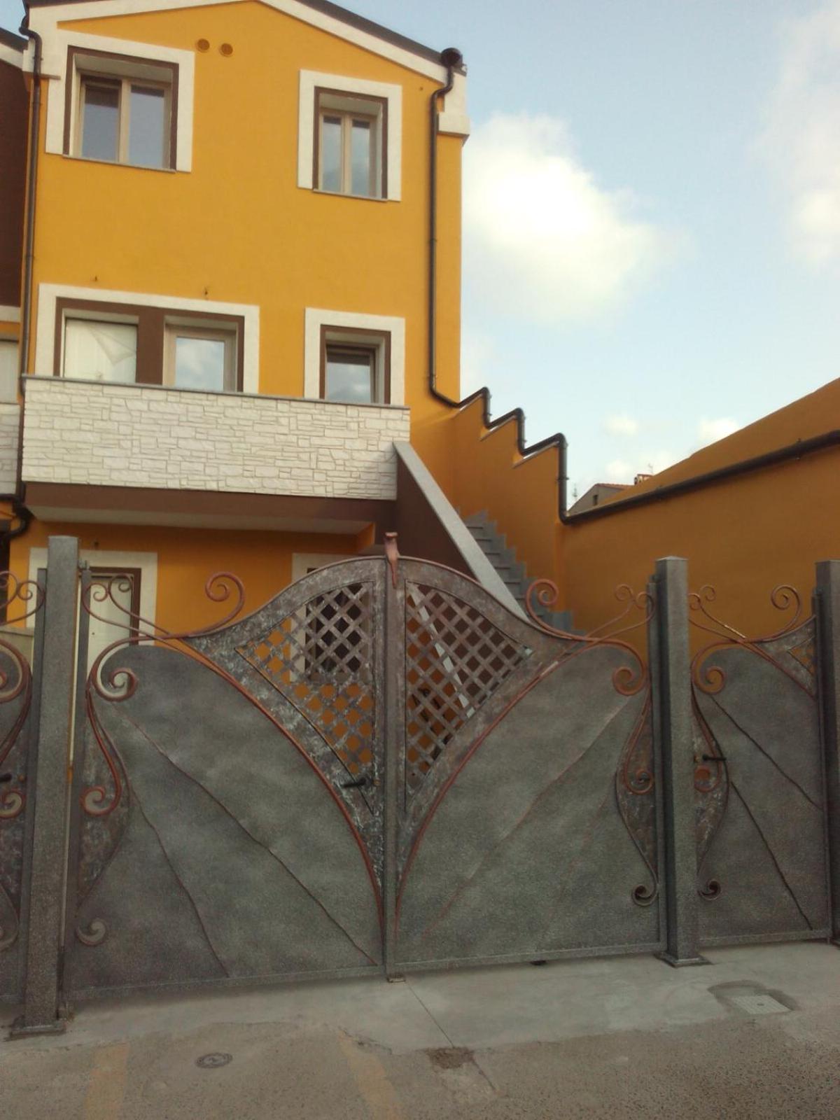 One-Bedroom House - Photo 3