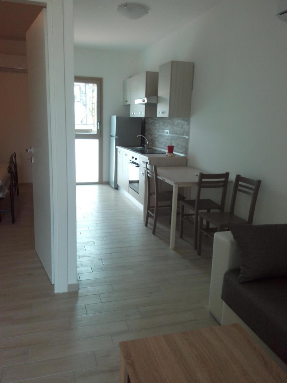 One-Bedroom House - Photo 11
