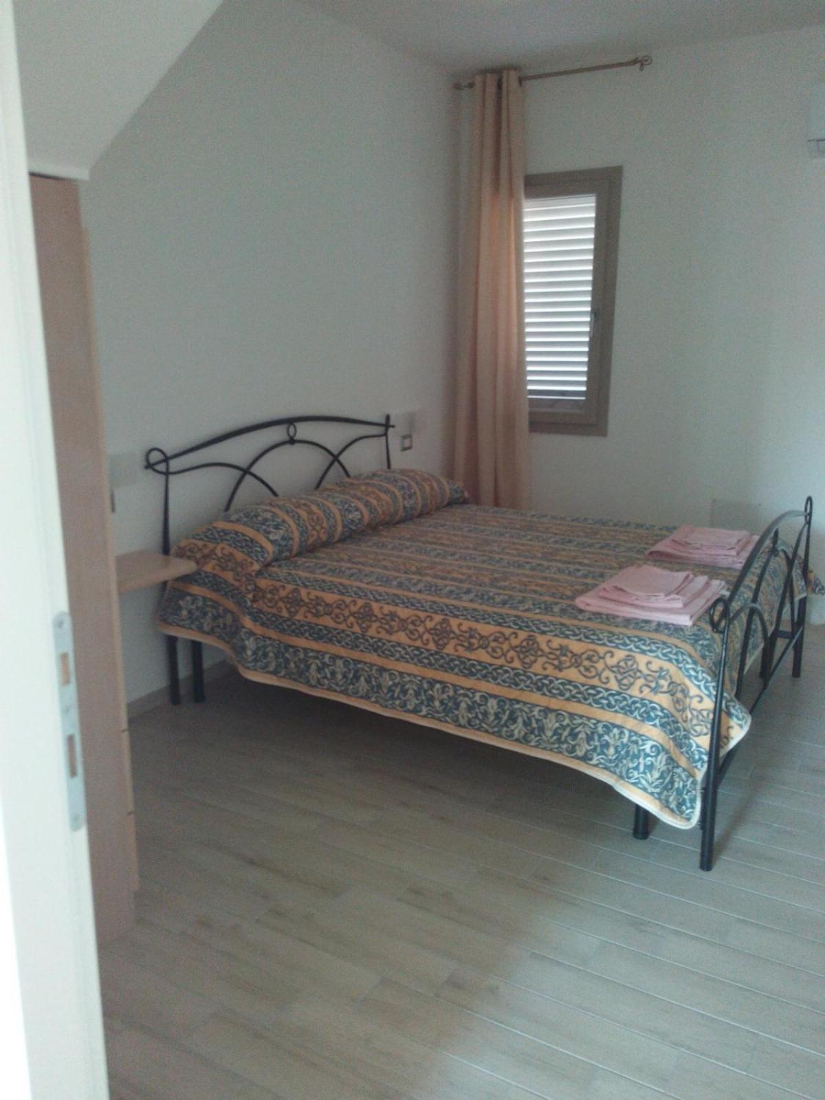 One-Bedroom House - Photo 7