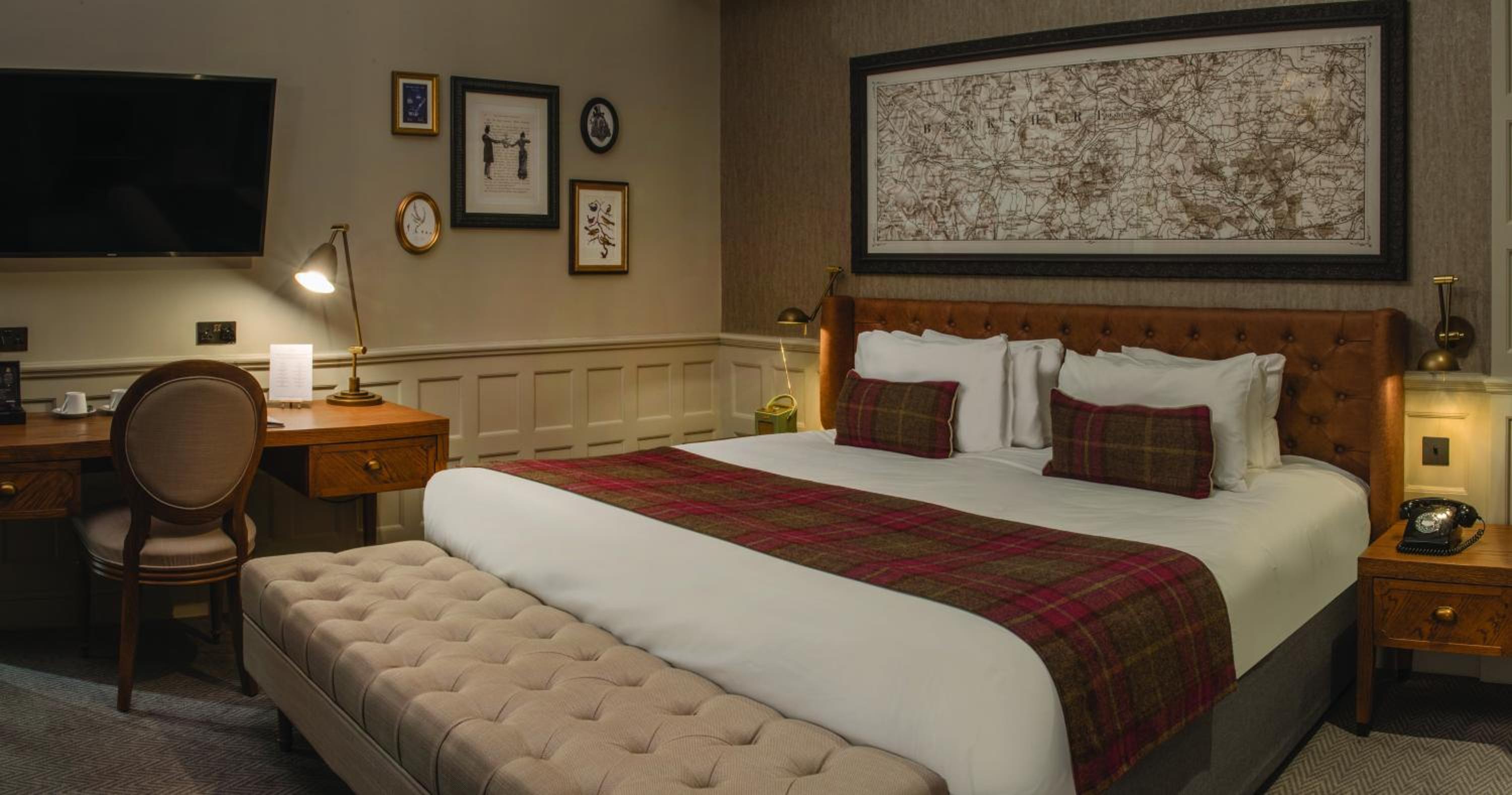 Mansion House Deluxe Suite - Photo 5