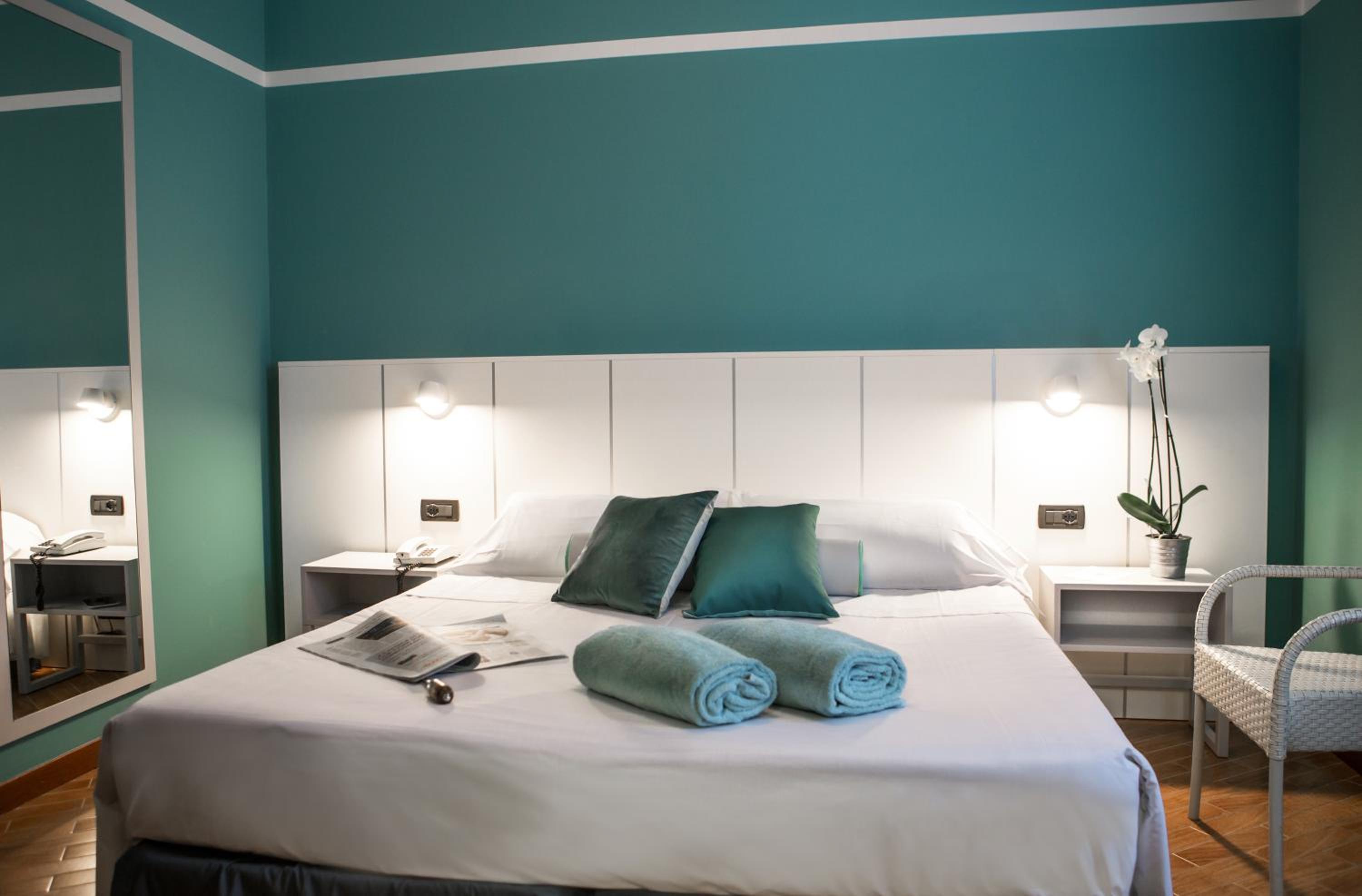 Double or Twin Room - Photo 1
