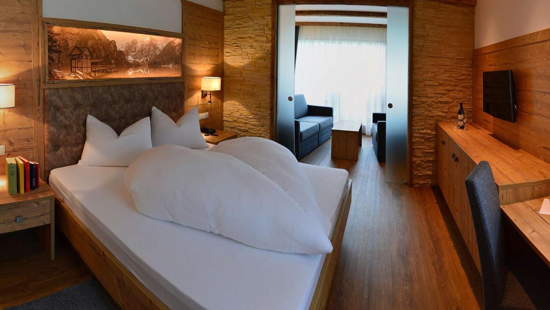 Suite with Mountain View photo 3