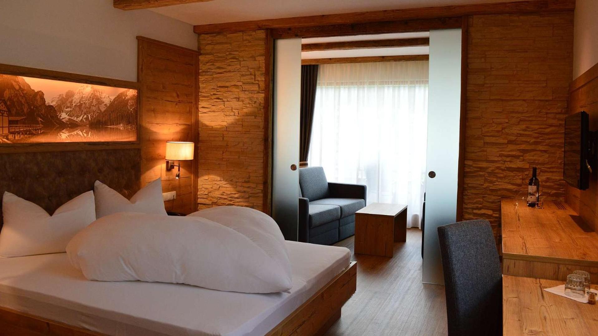 Suite with Mountain View photo 2