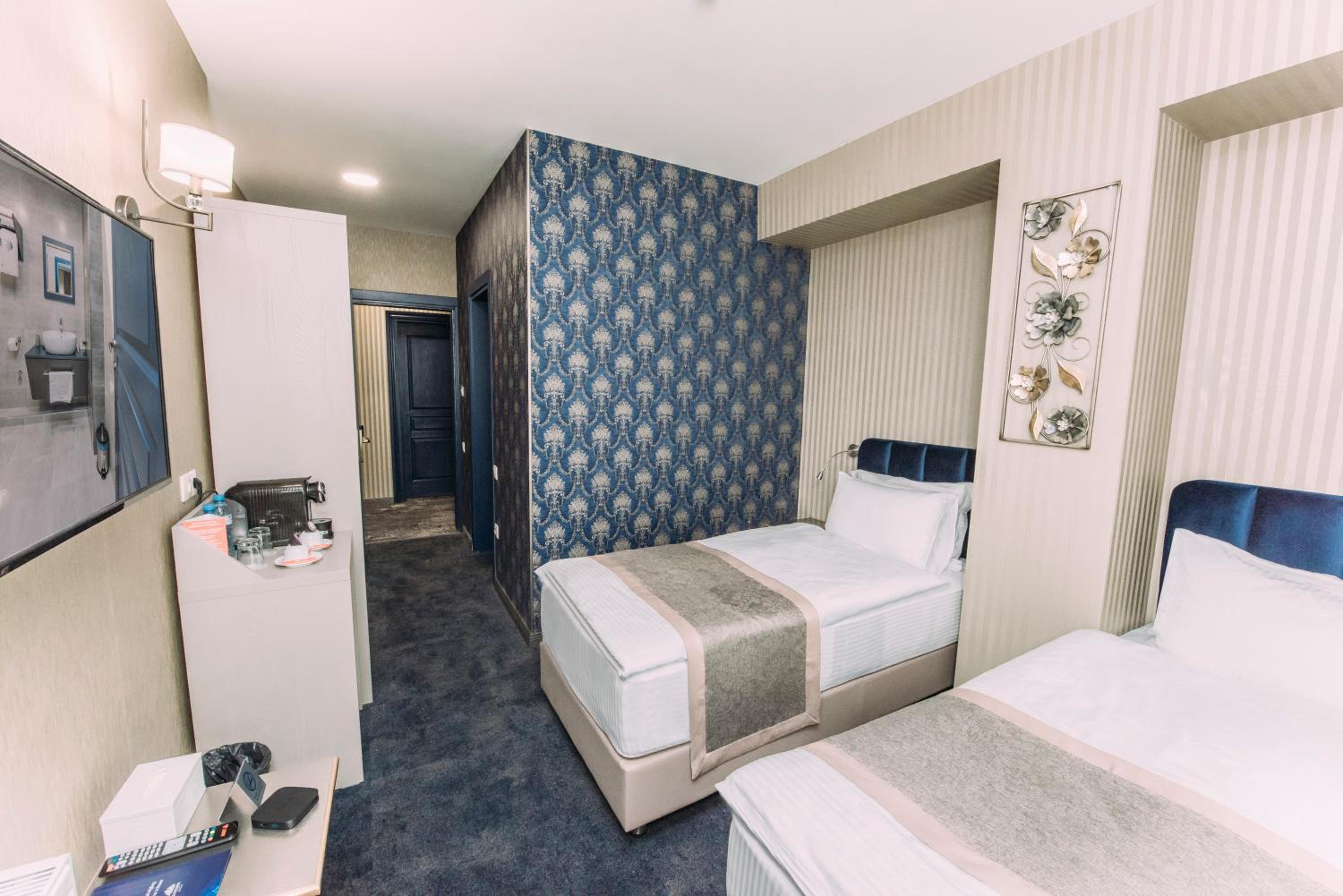 Deluxe Twin Room - Photo 8