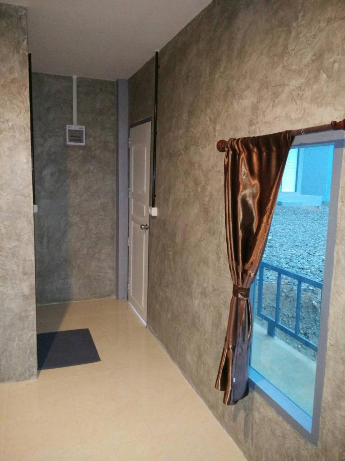 Small Double Room - Photo 12