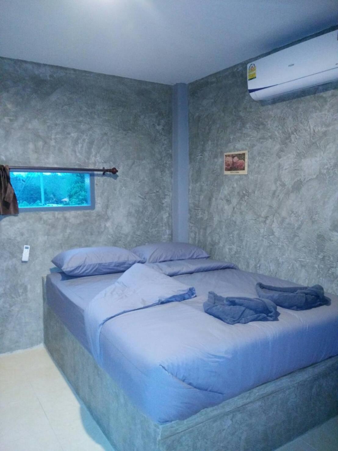 Small Double Room - Photo 9