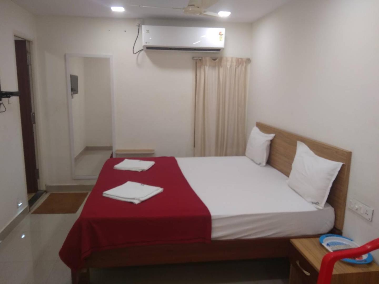 Standard Double Room photo 2