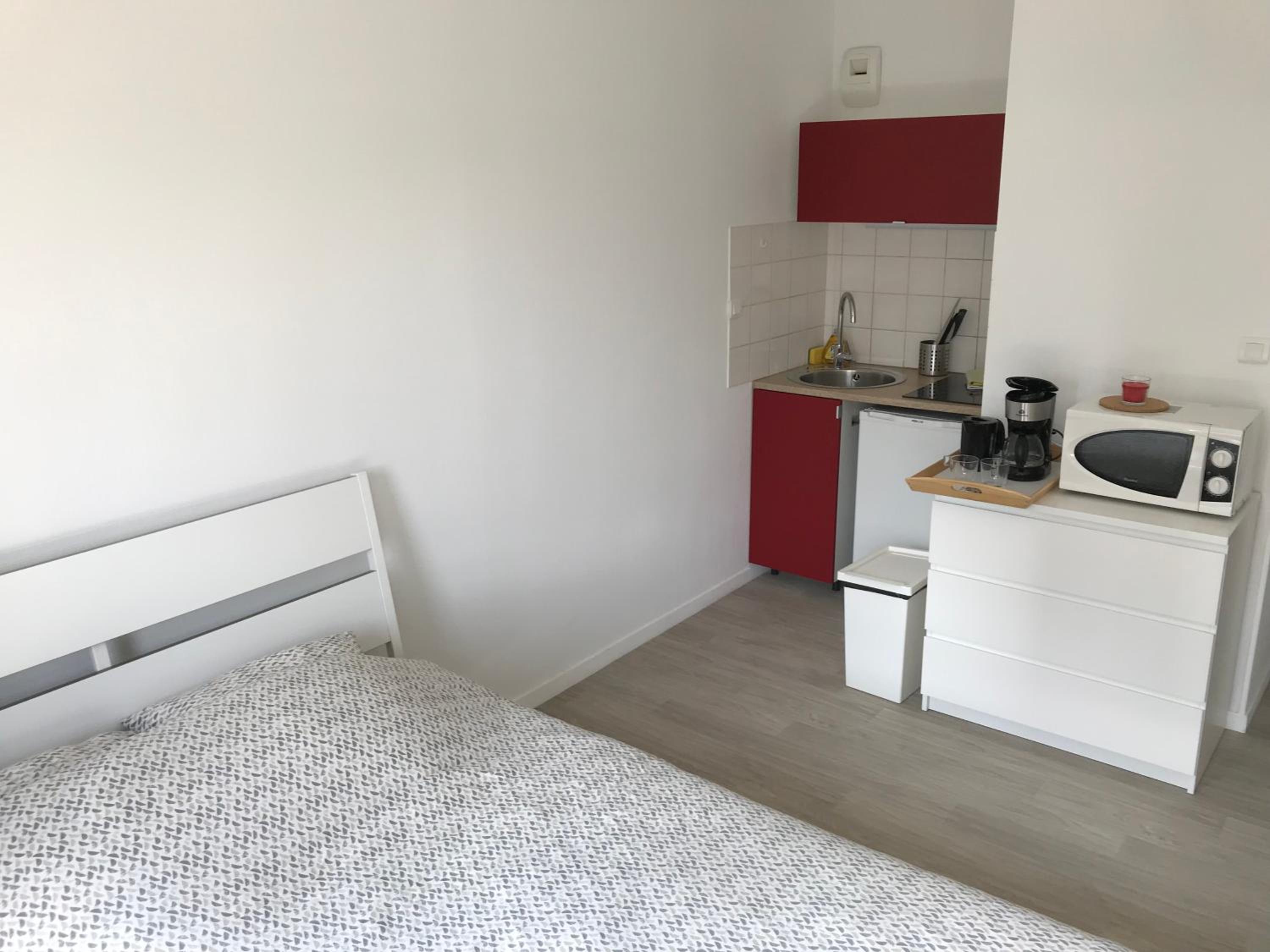 Studio Apartment photo 3