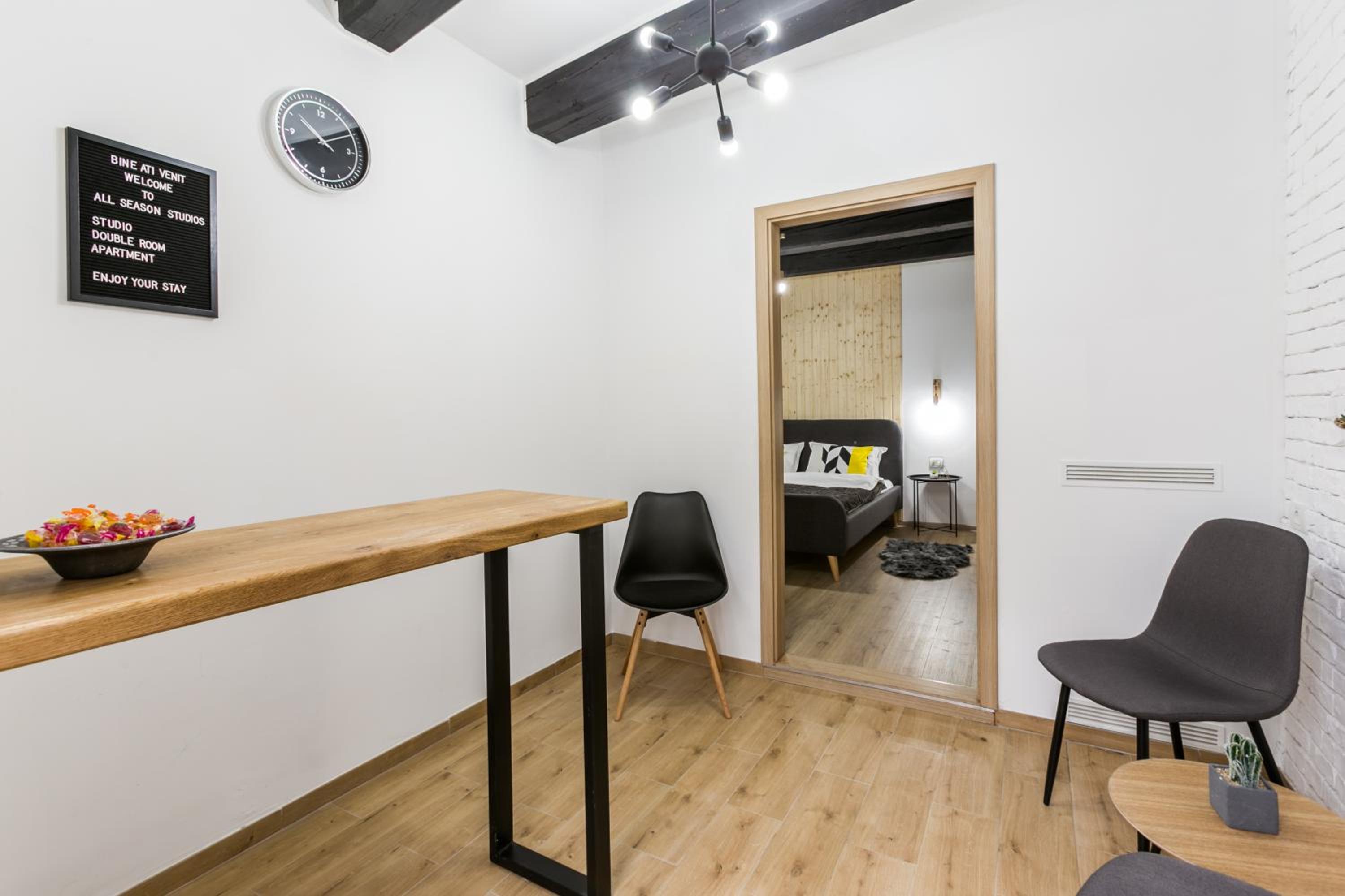Superior Studio - Photo 10