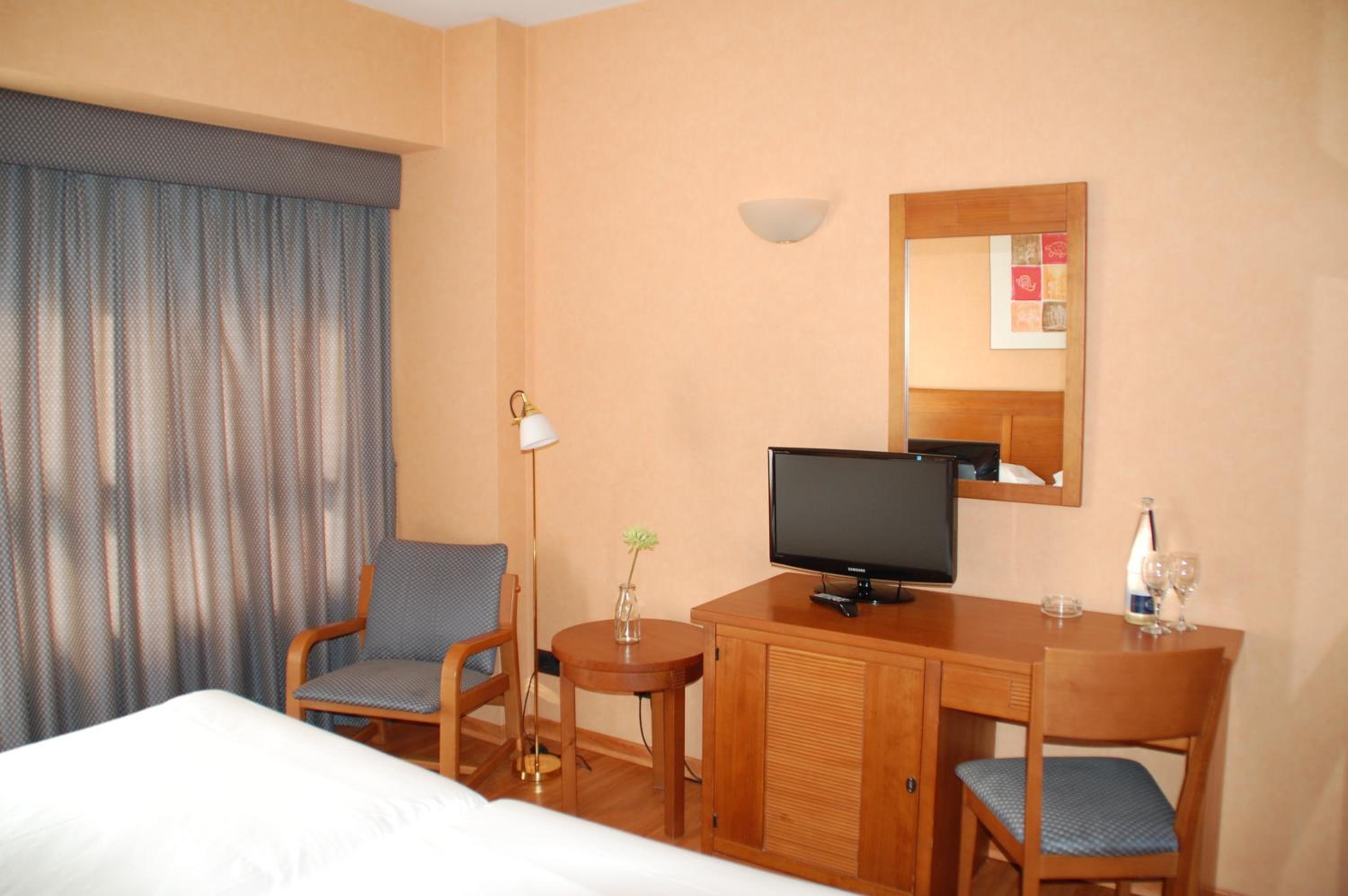 Twin Room - Photo 5