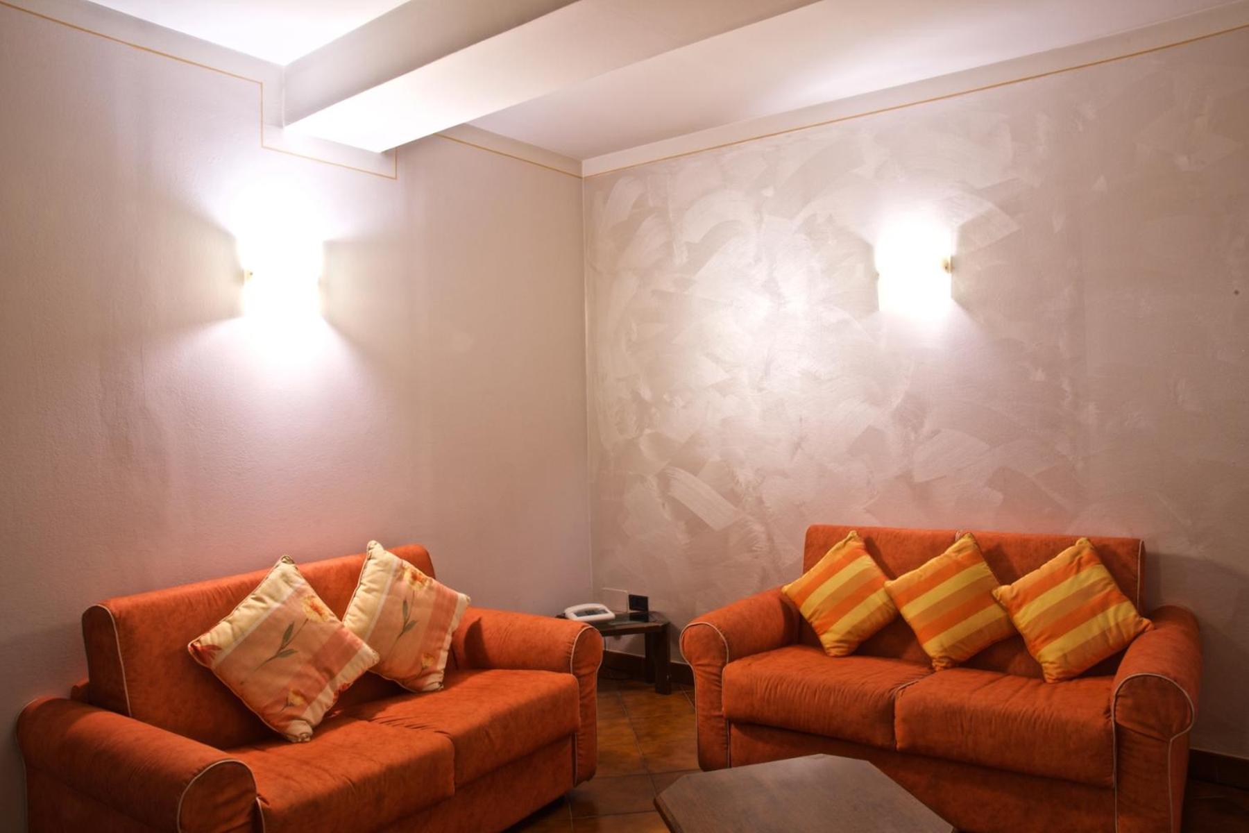 Superior Suite - Photo 6