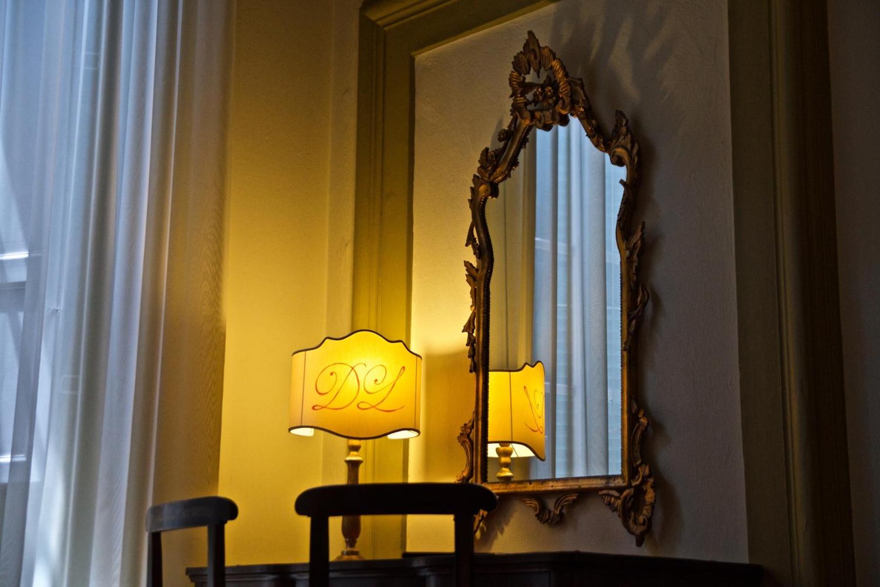 Deluxe Suite - Photo 13
