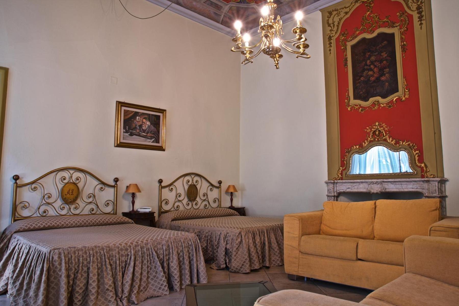 Deluxe Suite - Photo 5