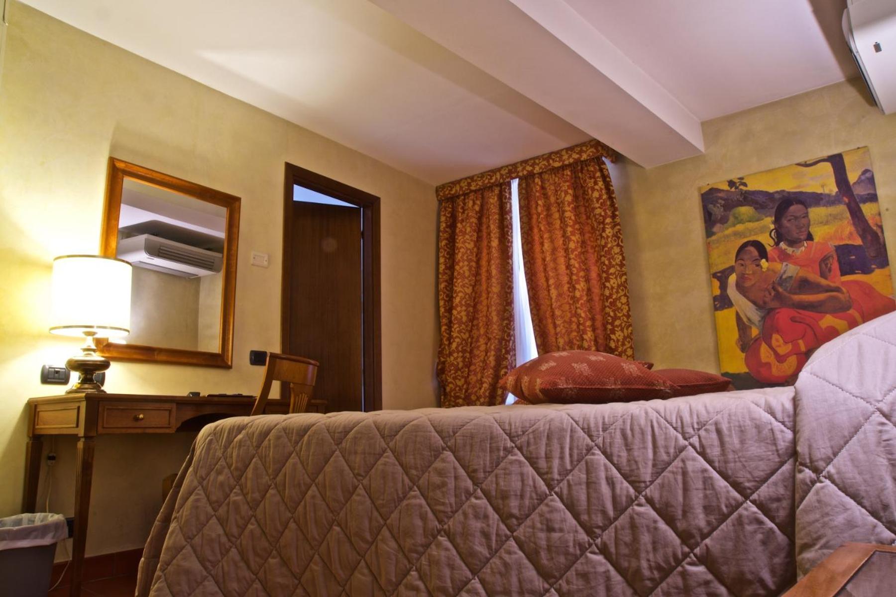 Superior Double or Twin Room - Photo 20